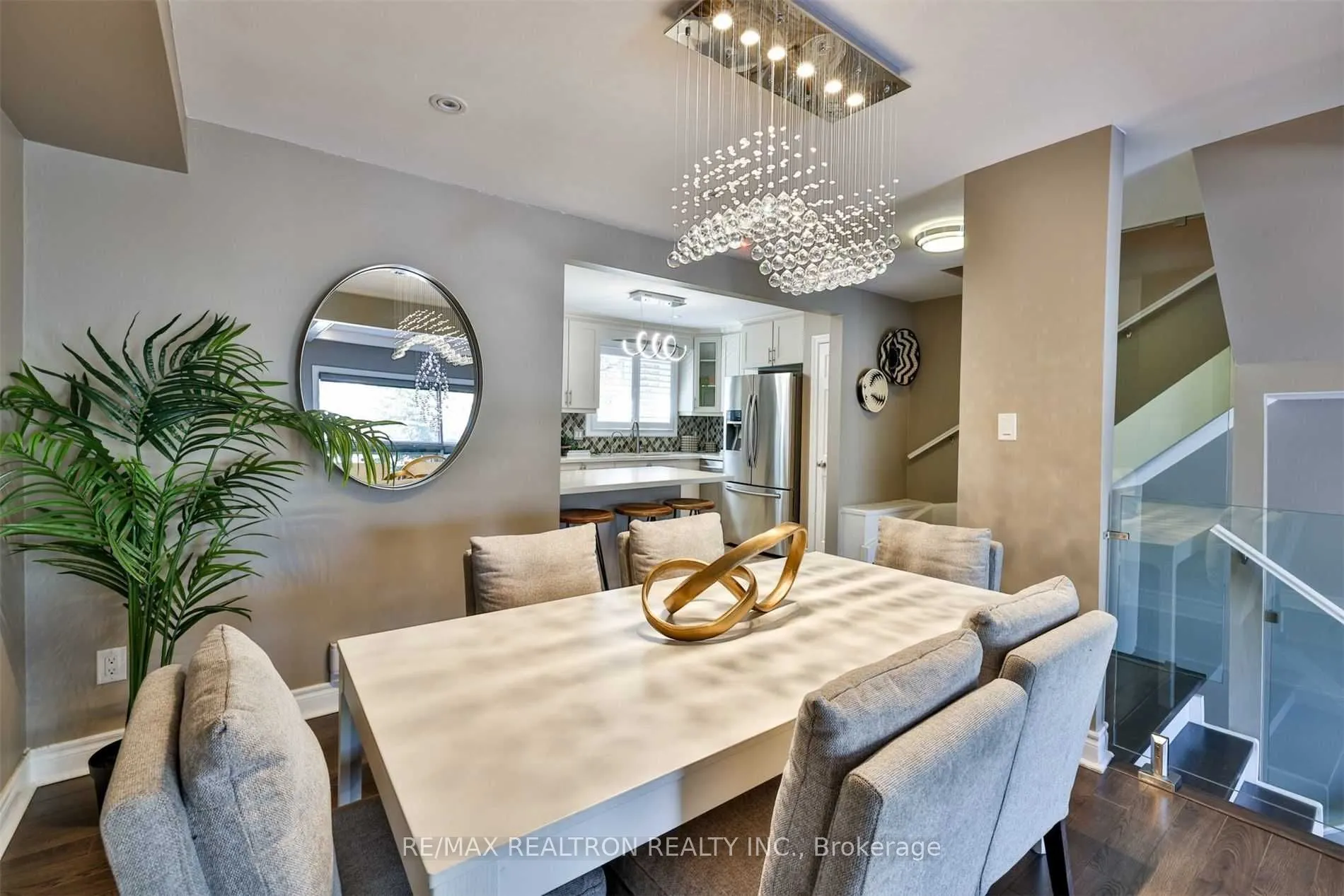 115 Henderson Avenue, #7