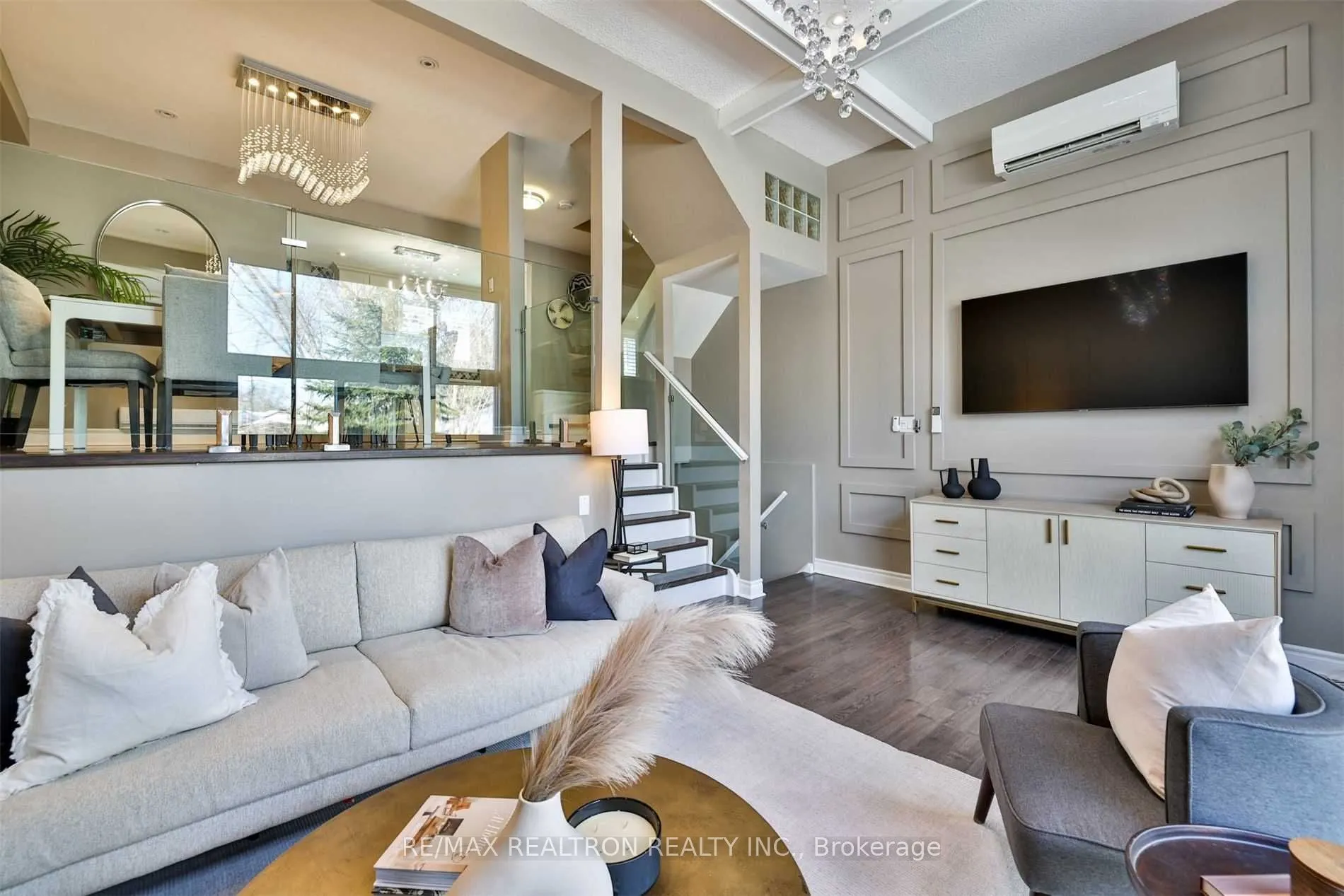 115 Henderson Avenue, #7