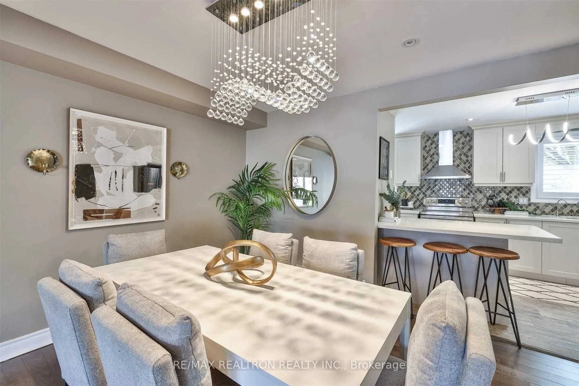 115 Henderson Avenue, #7