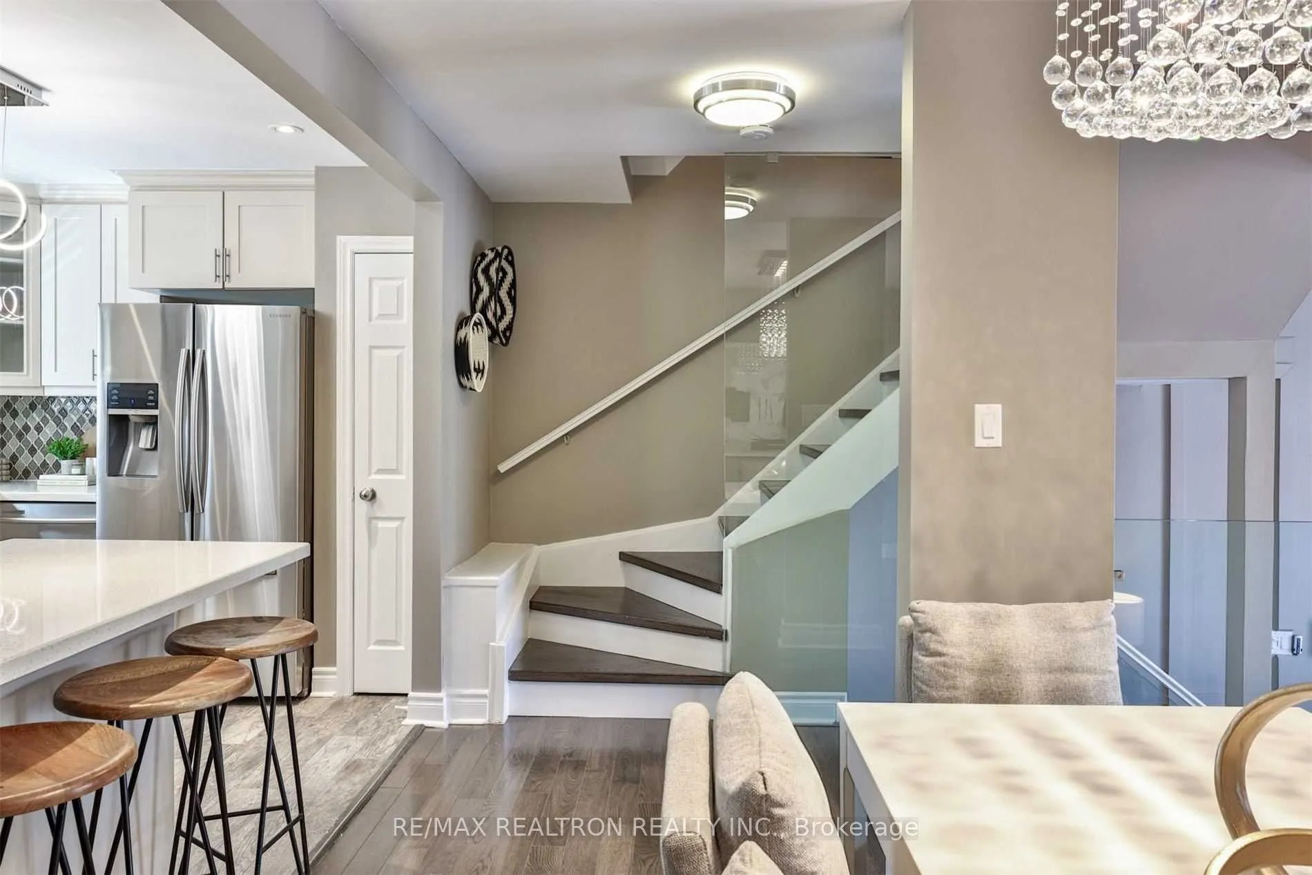 115 Henderson Avenue, #7