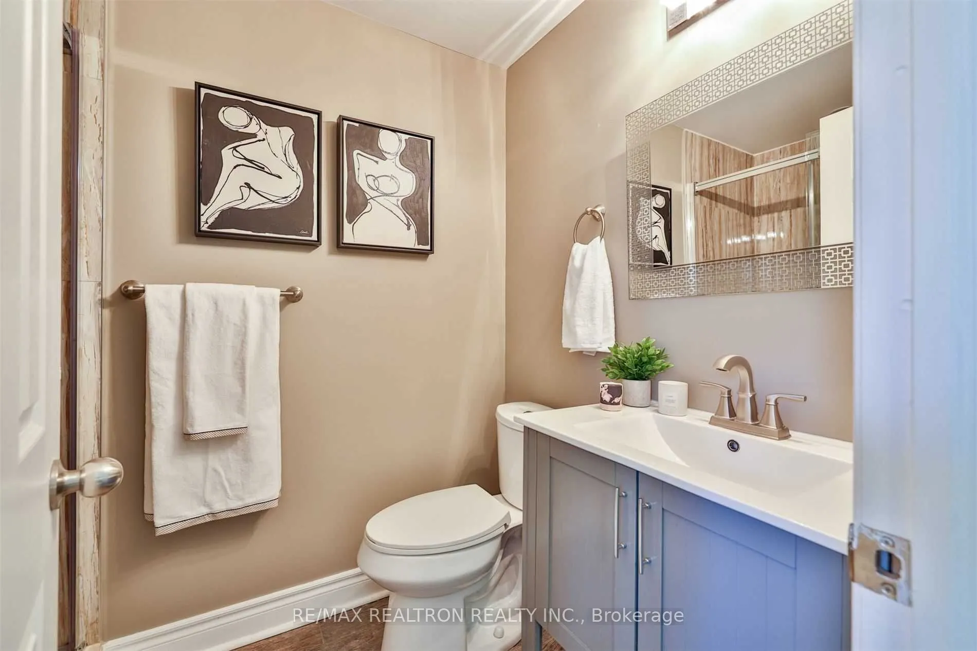 115 Henderson Avenue, #7