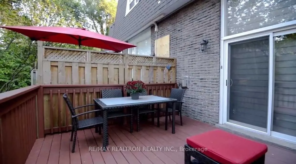 115 Henderson Avenue, #7