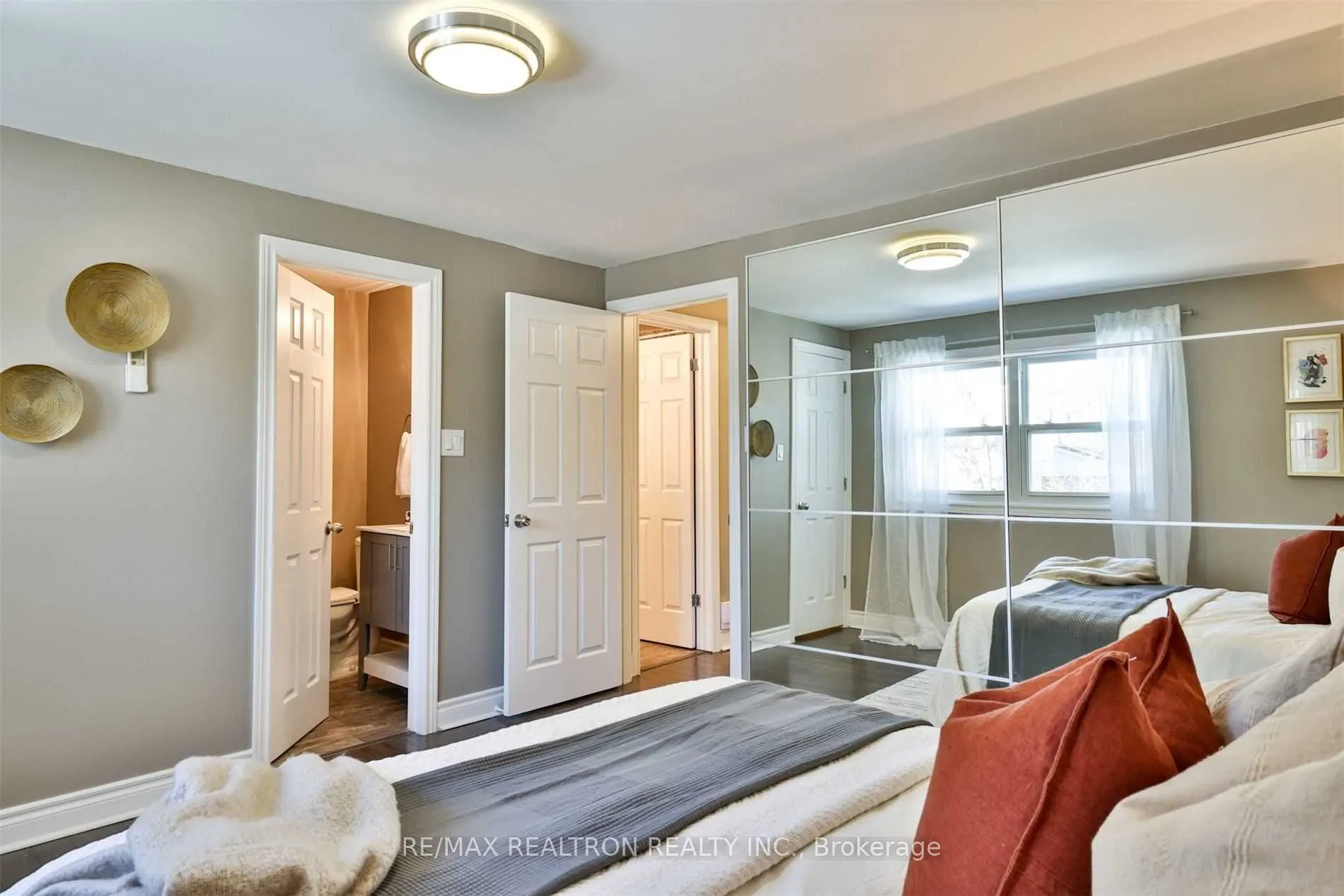 115 Henderson Avenue, #7