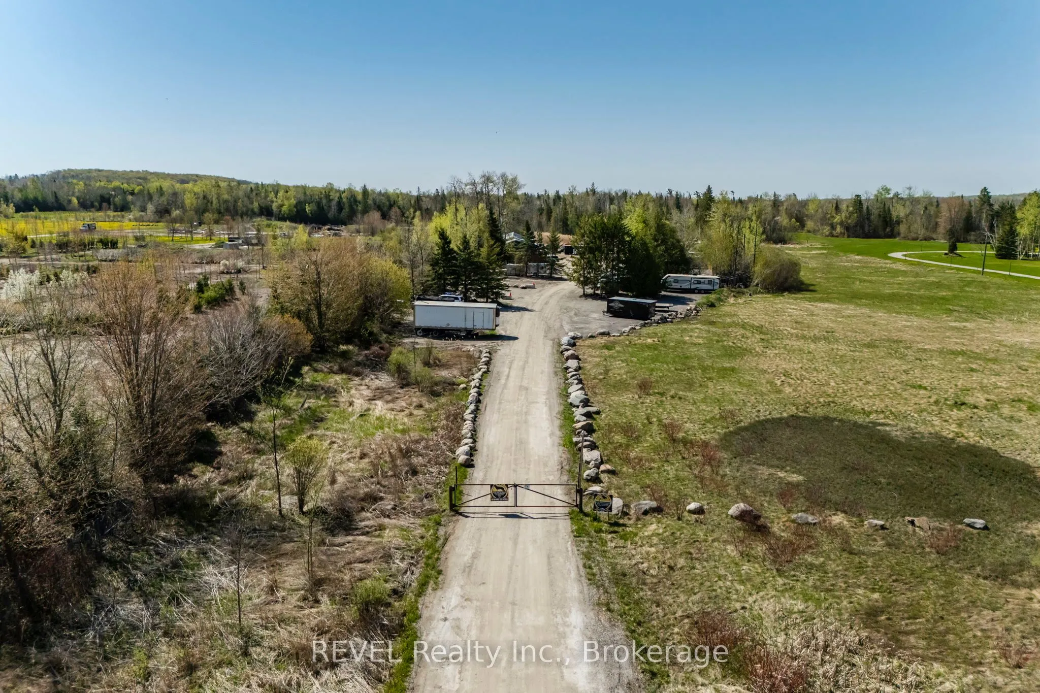 2513 Innisfil Beach Road