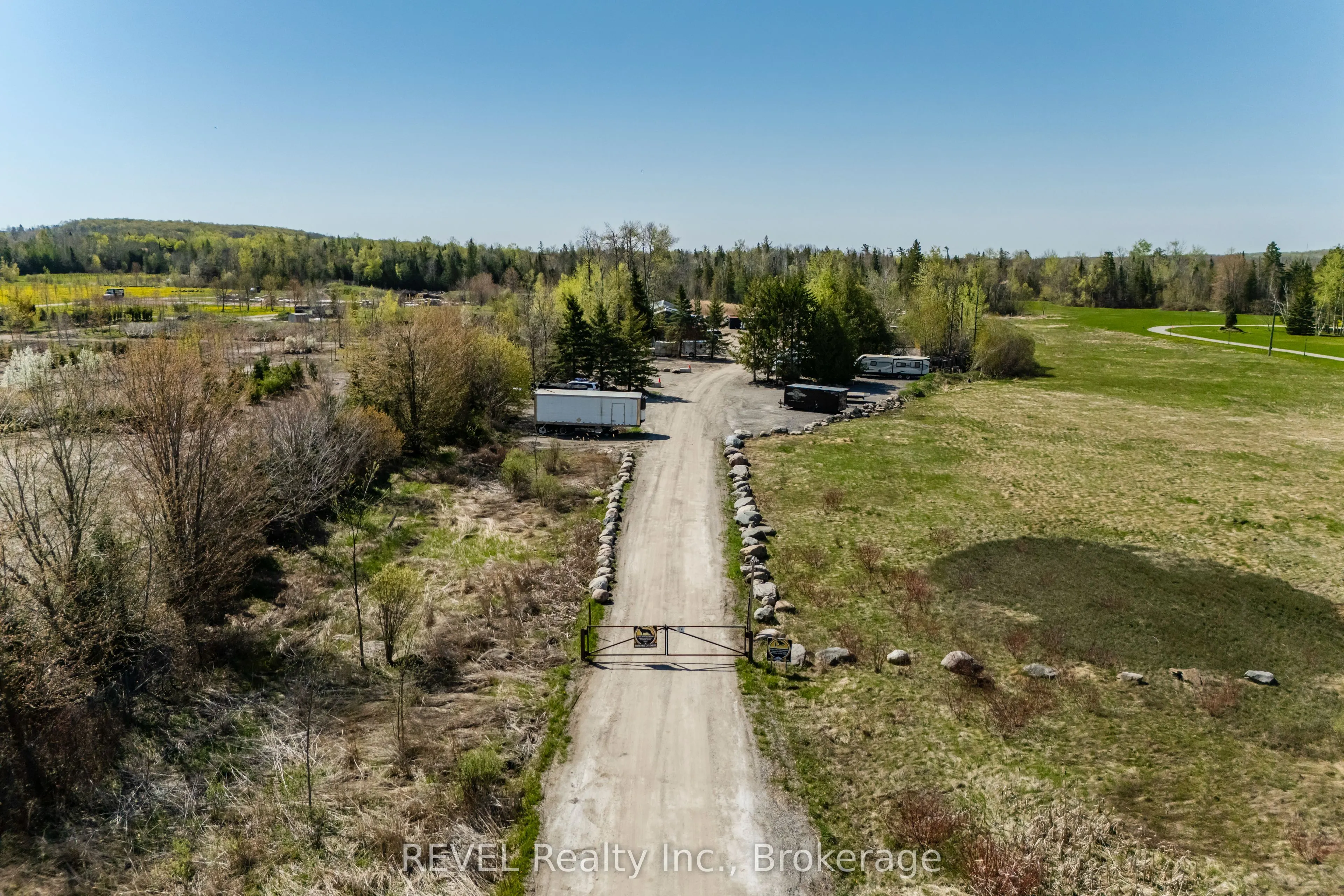 2513 Innisfil Beach Road
