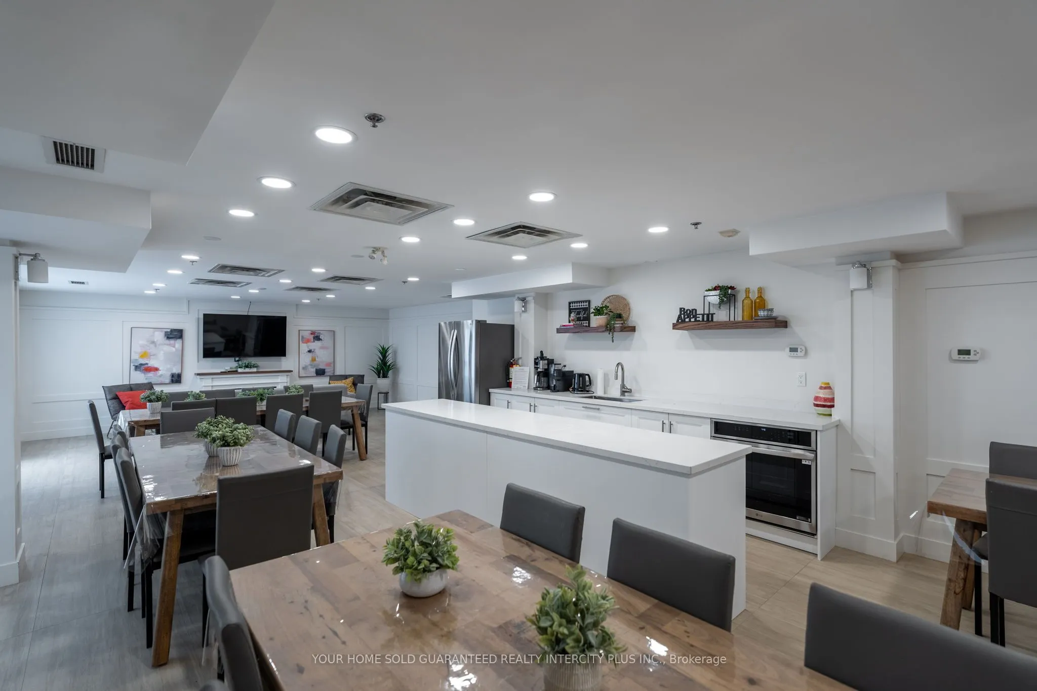 8026 Kipling Avenue, #509