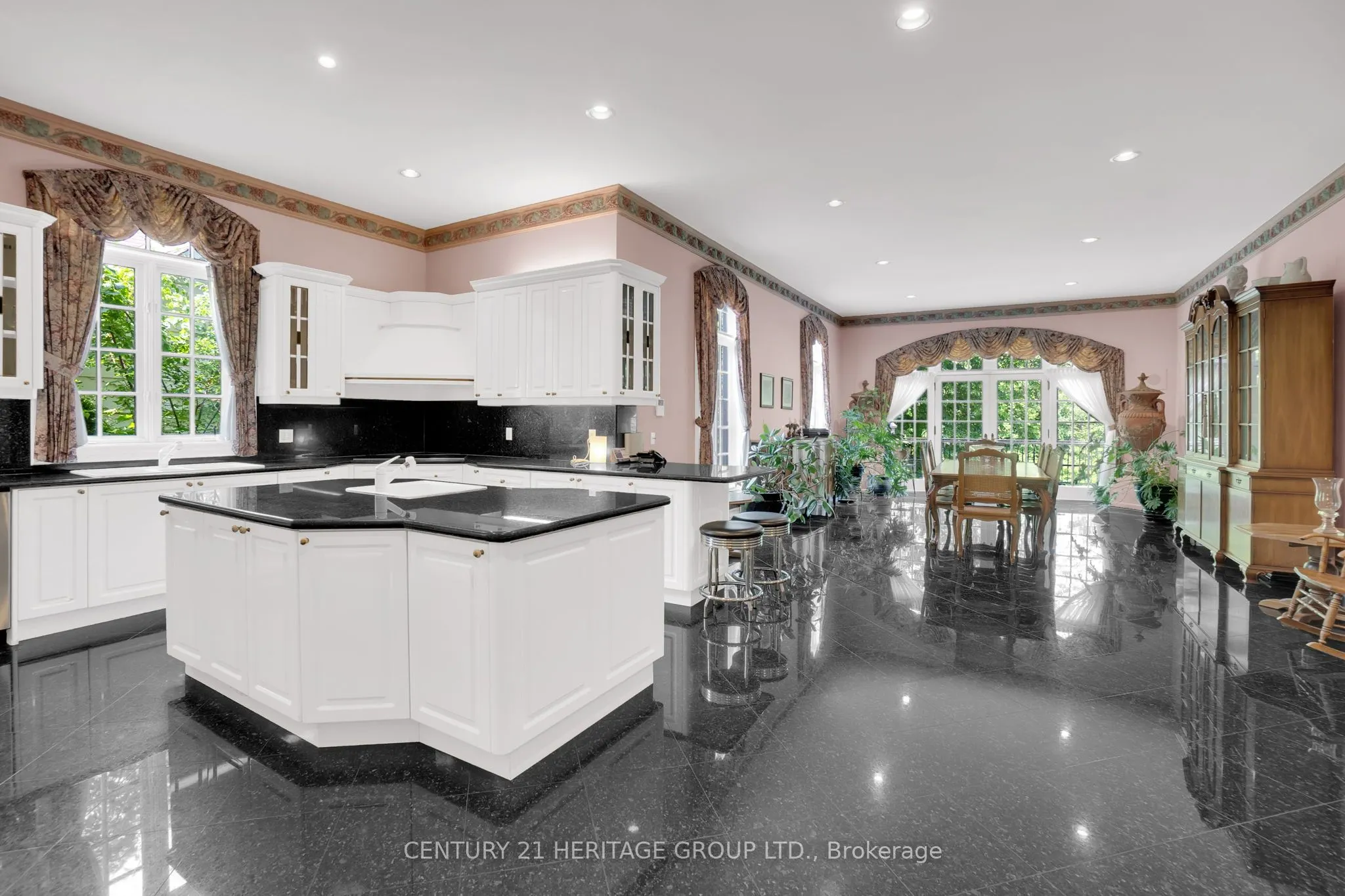 34 Maryvale Crescent