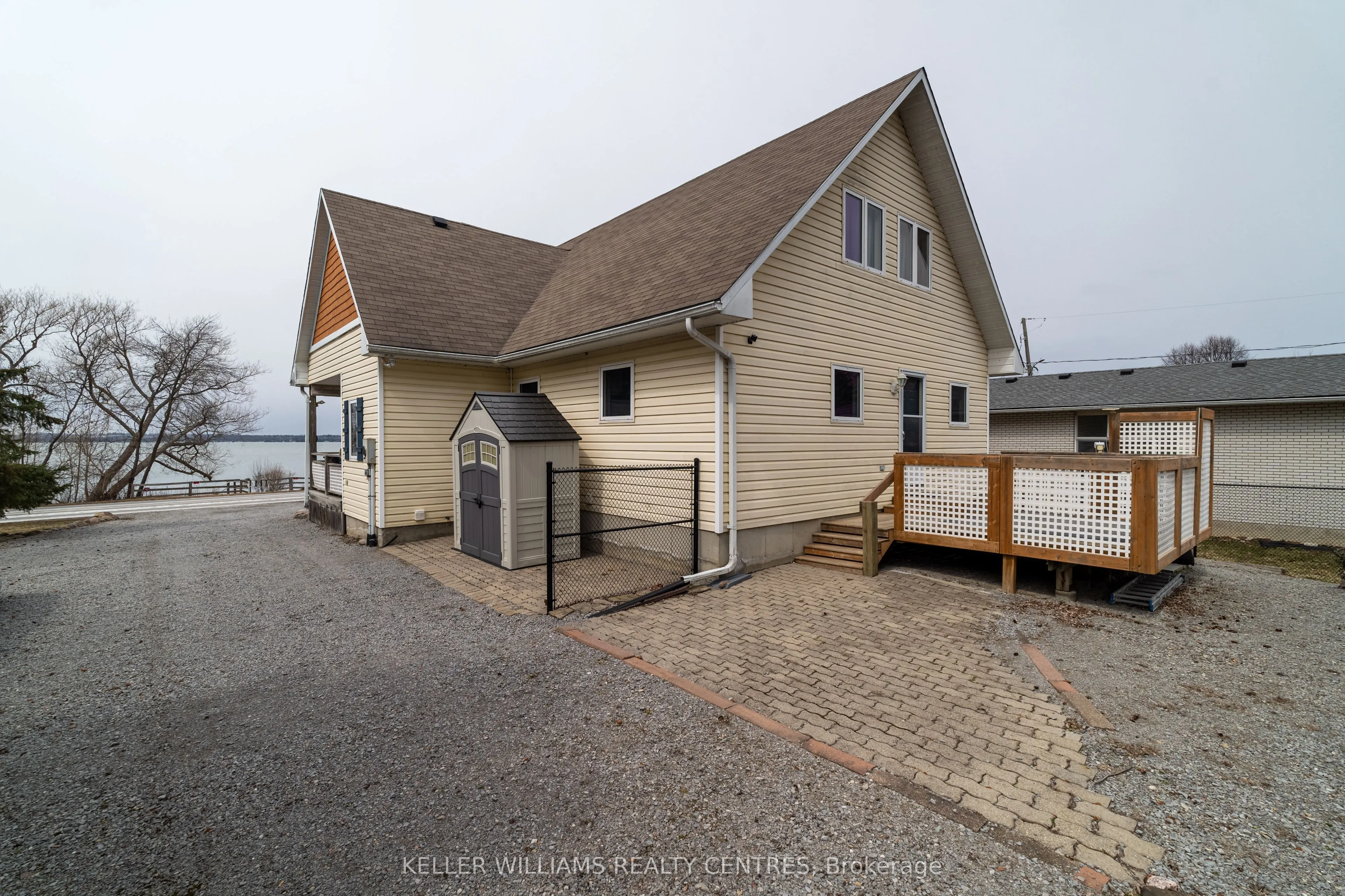 183 Lake Drive N