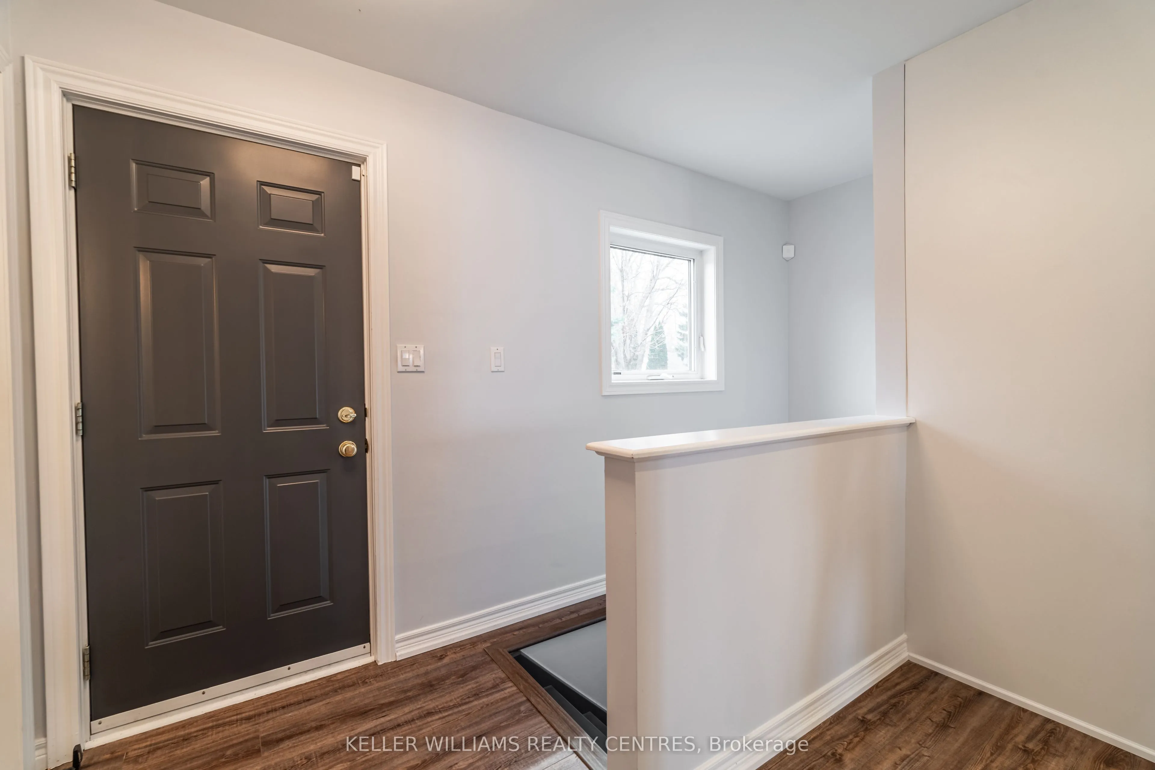 183 Lake Drive N
