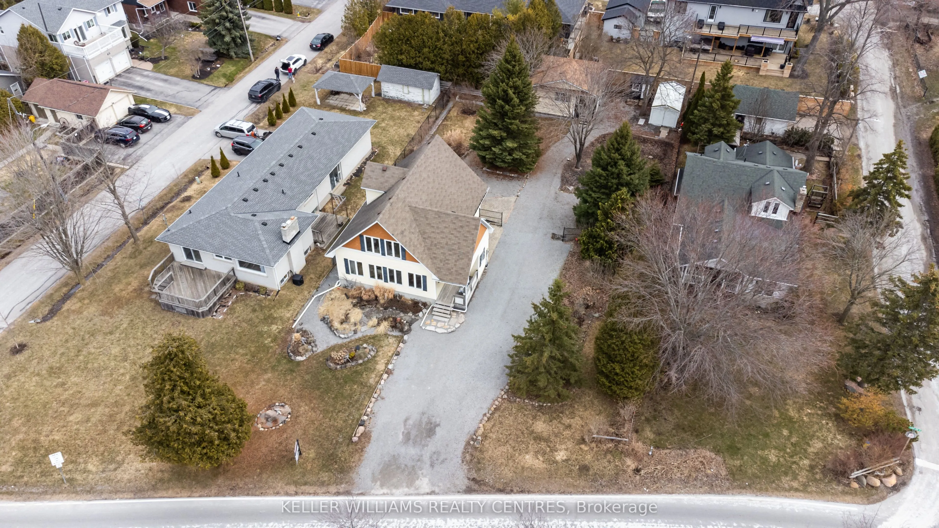 183 Lake Drive N