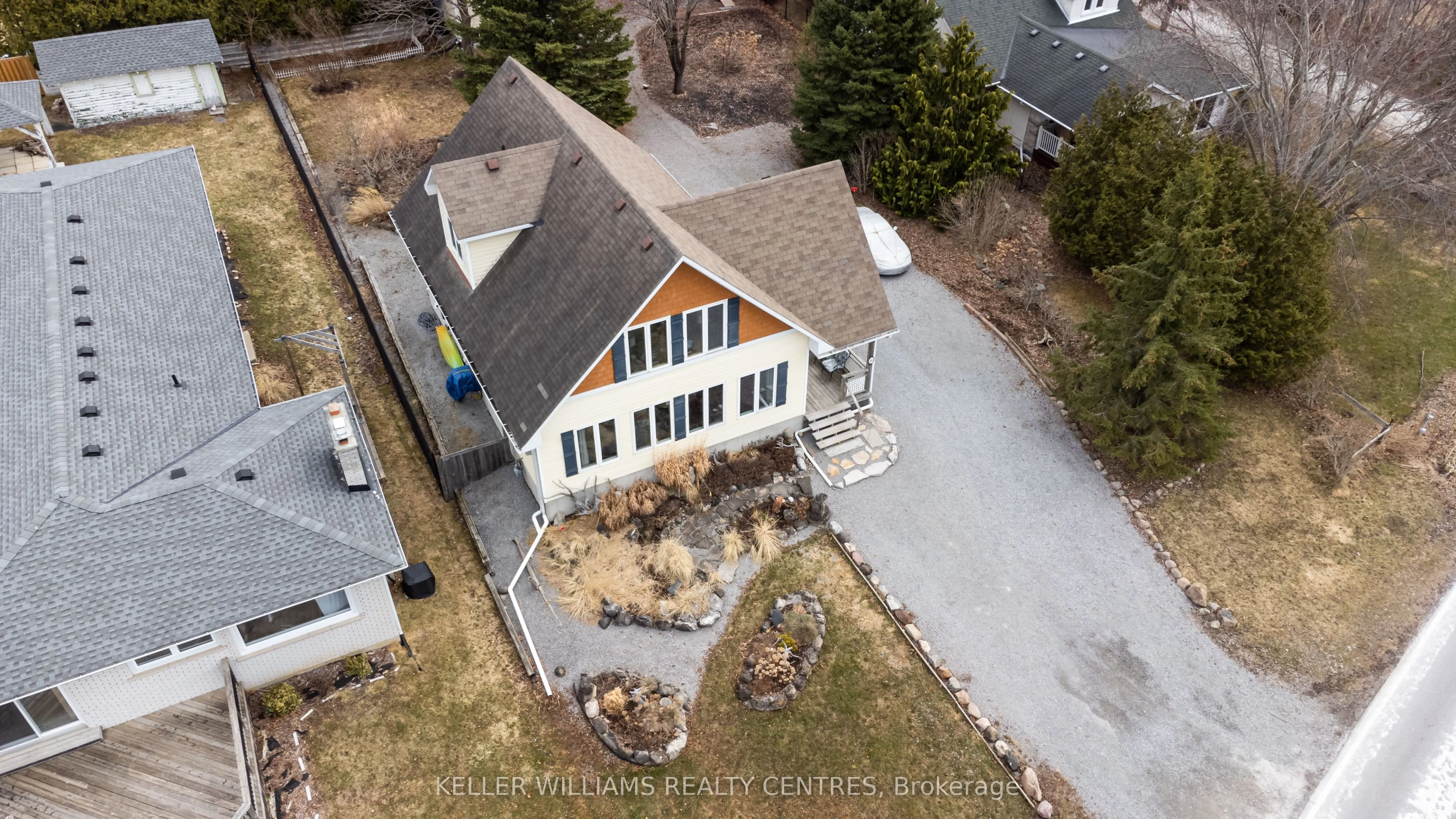 183 Lake Drive N