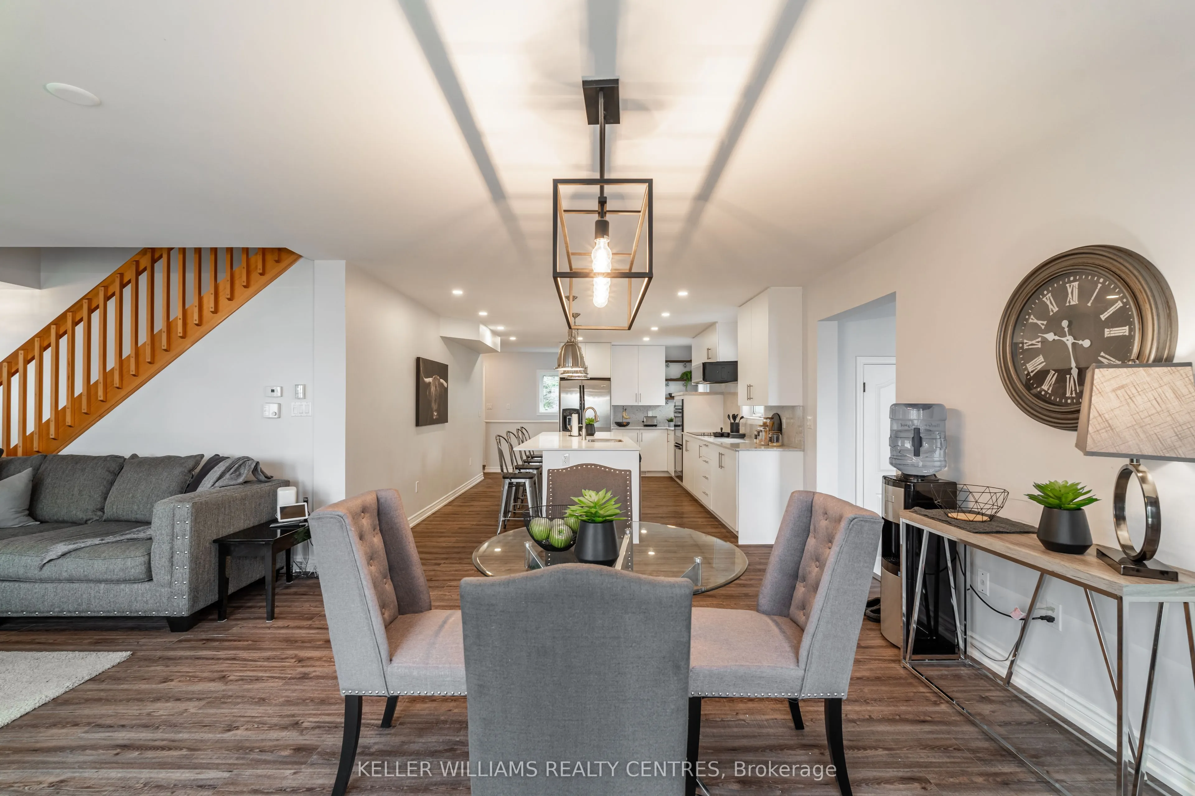 183 Lake Drive N