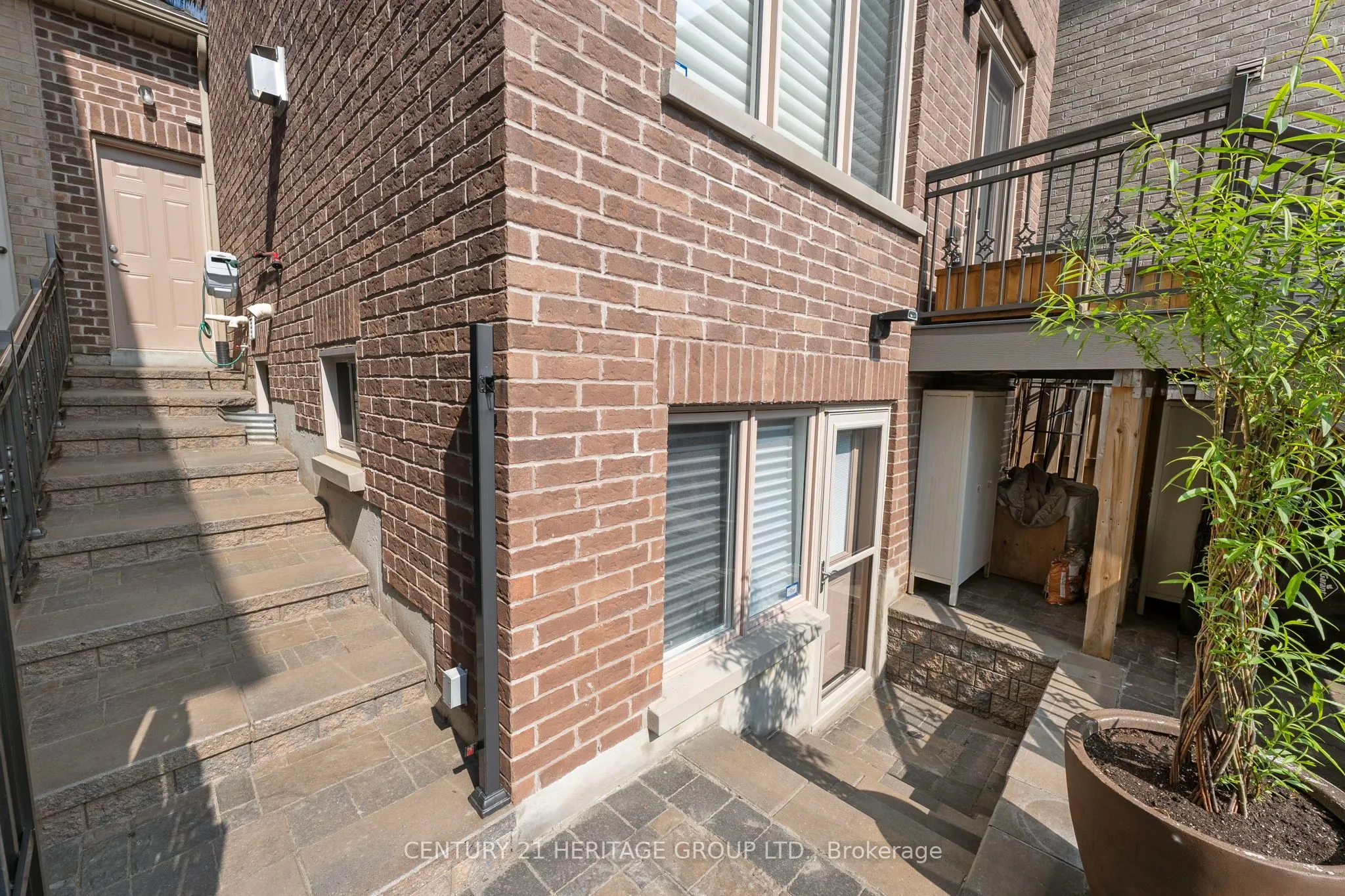 45 Robert Berry Crescent