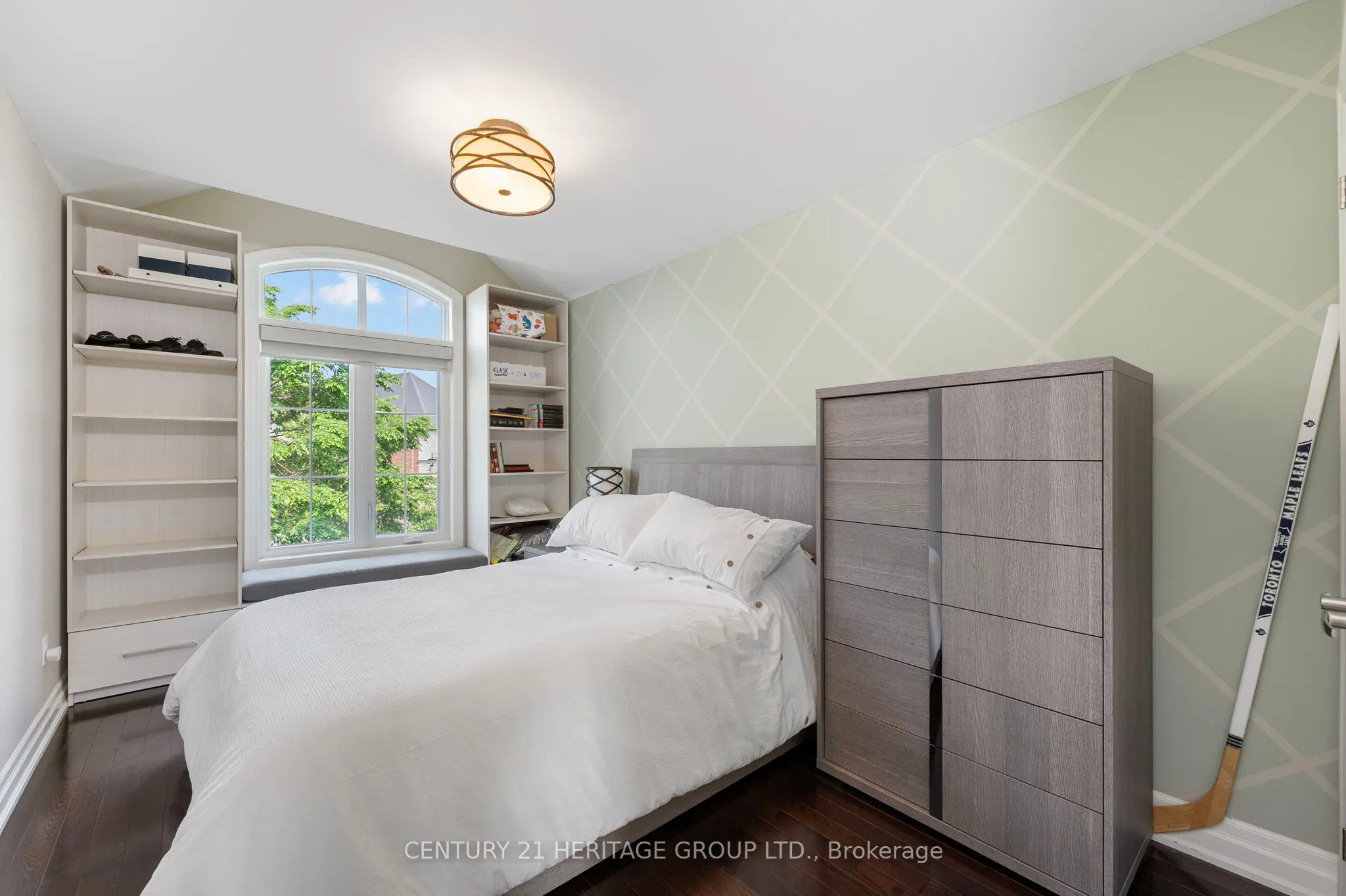 45 Robert Berry Crescent