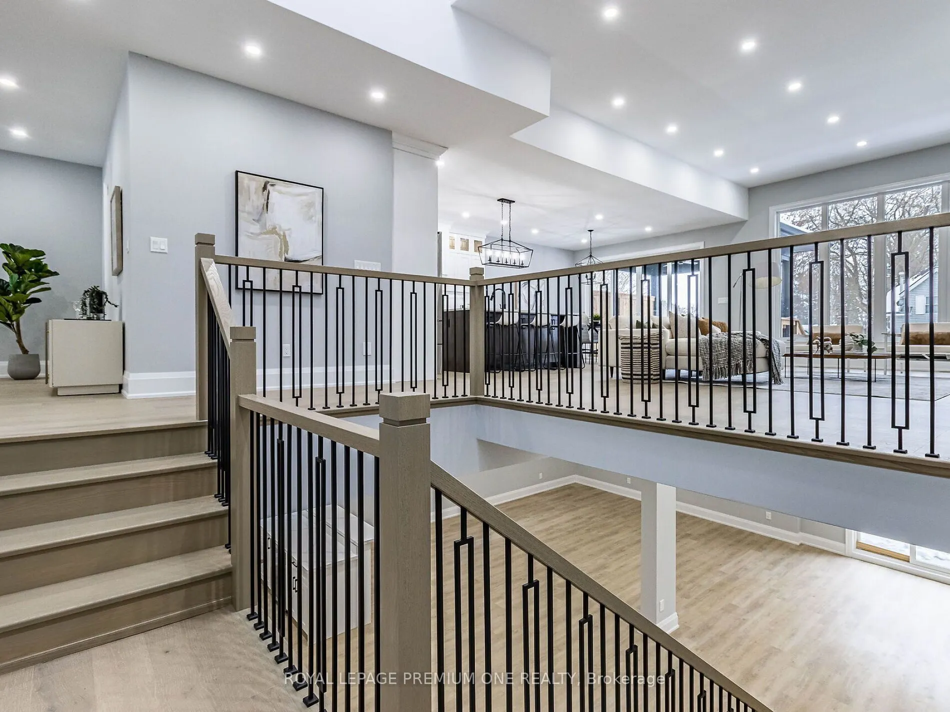 225 Sunnybrae Avenue