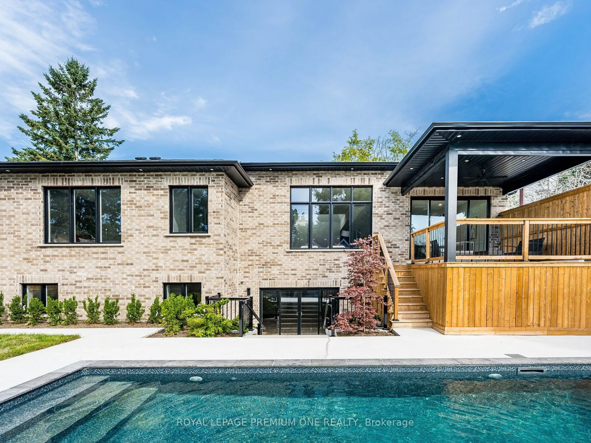 225 Sunnybrae Avenue