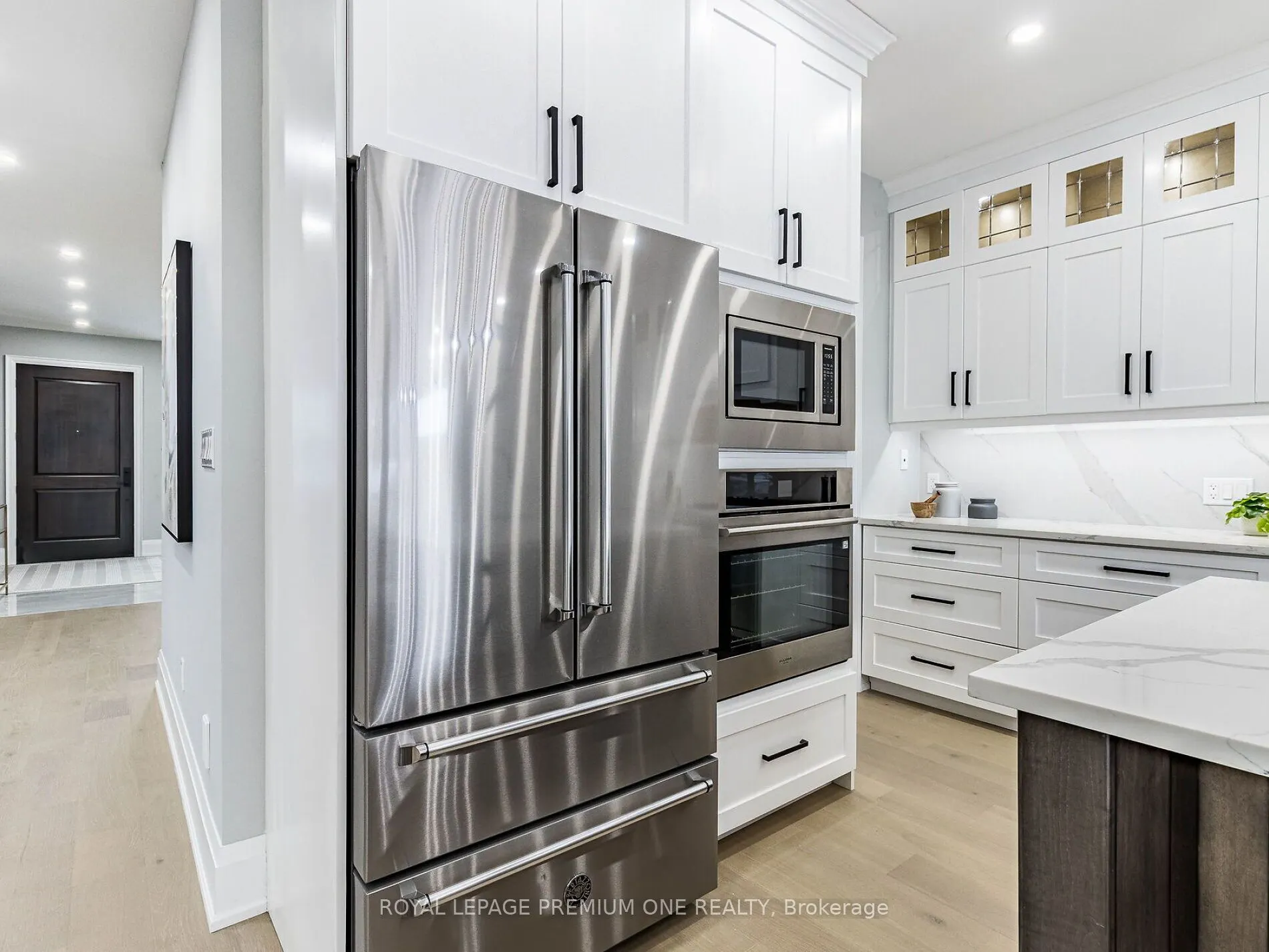 225 Sunnybrae Avenue