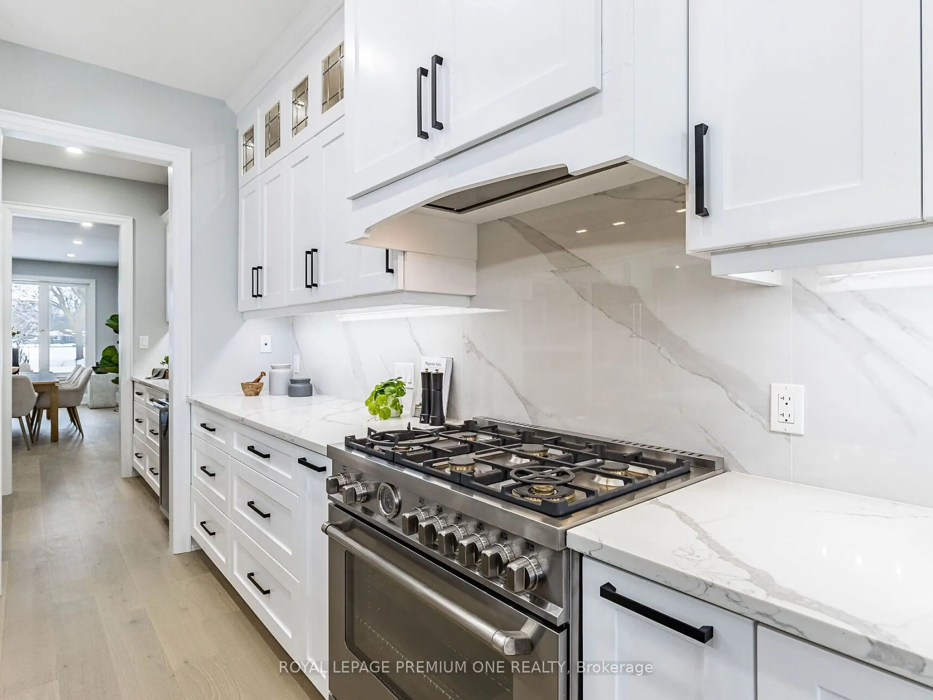225 Sunnybrae Avenue