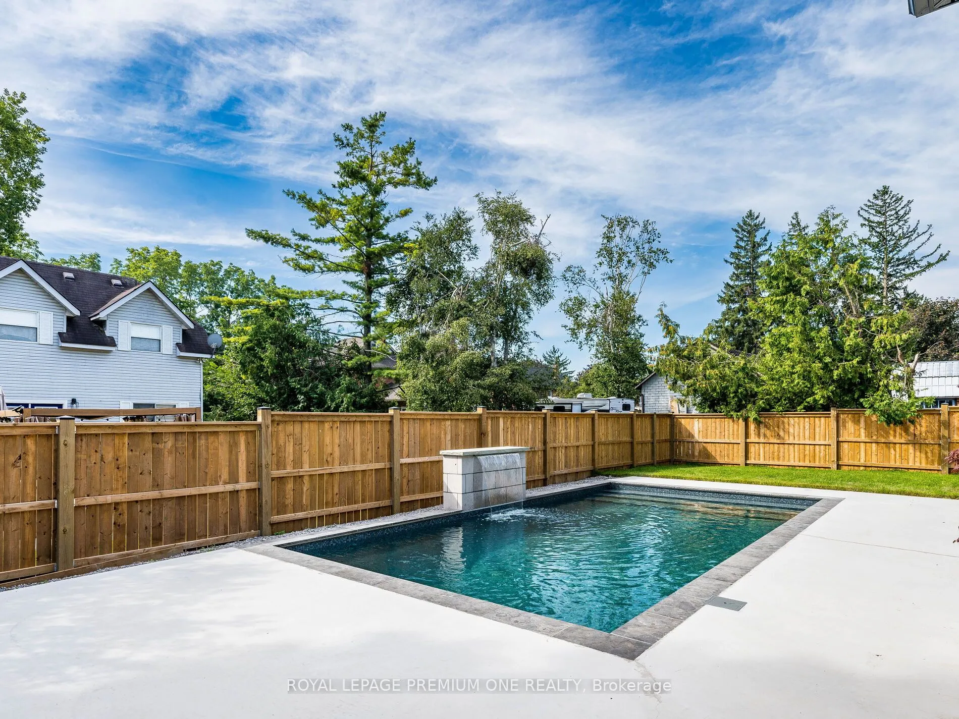 225 Sunnybrae Avenue