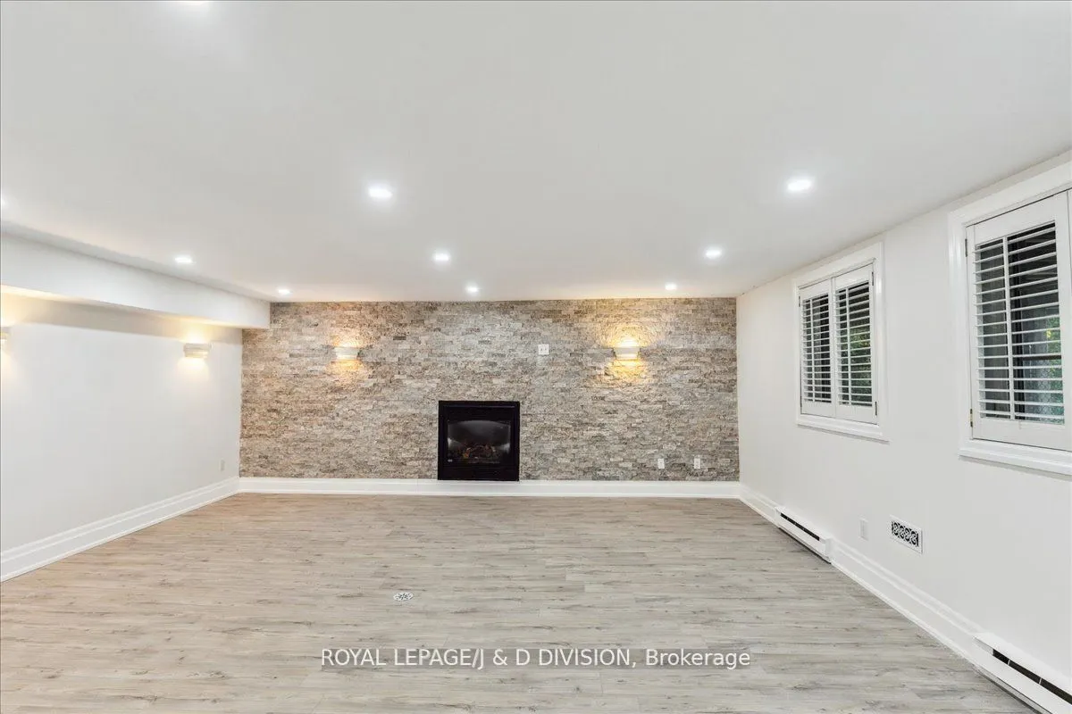 17 Sleepy Hollow Lane