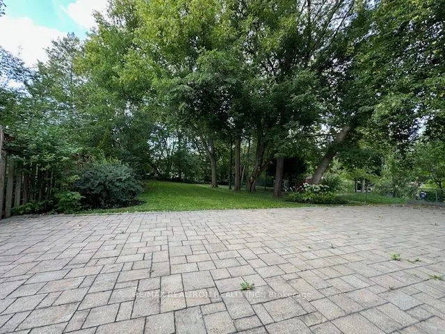 82 Naughton Drive