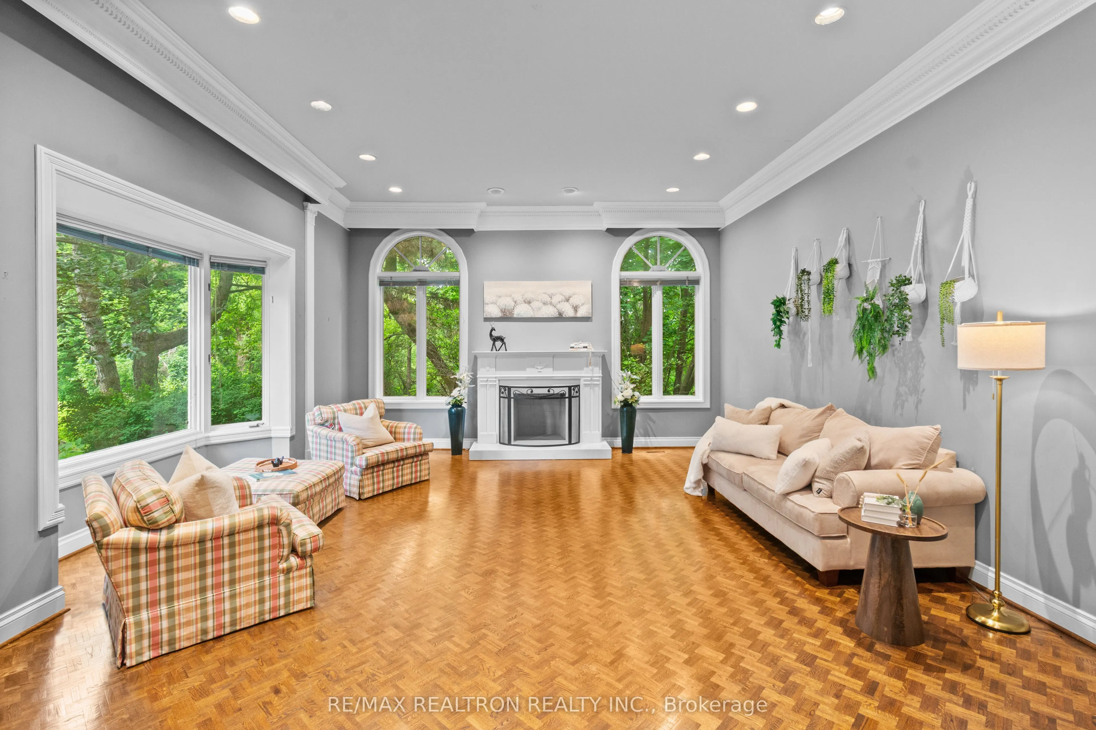 12 Moodie Drive