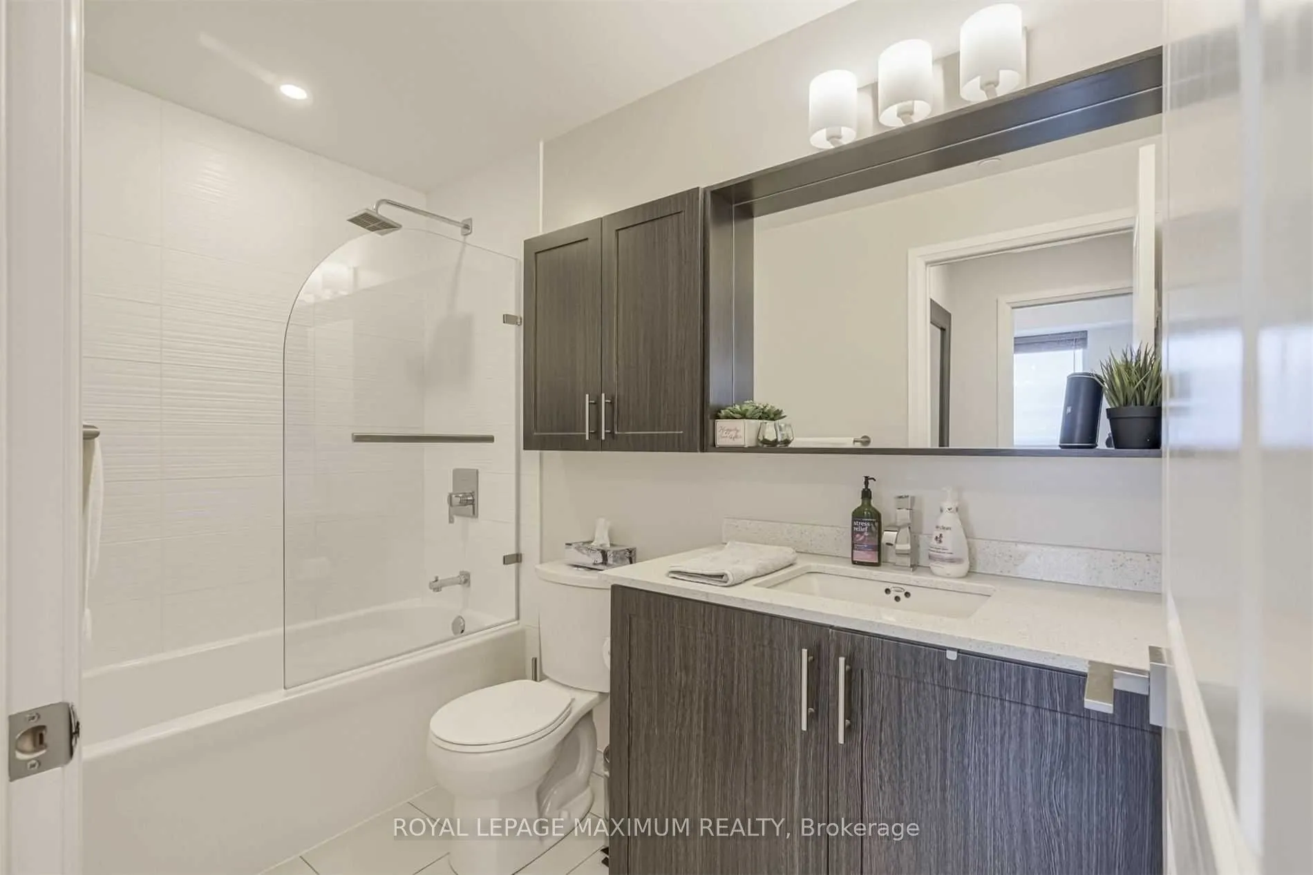 3700 Highway 7 Road W, #2507
