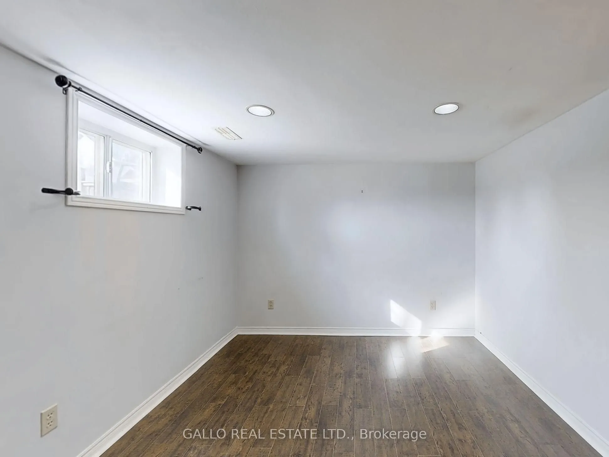 170 East Street E