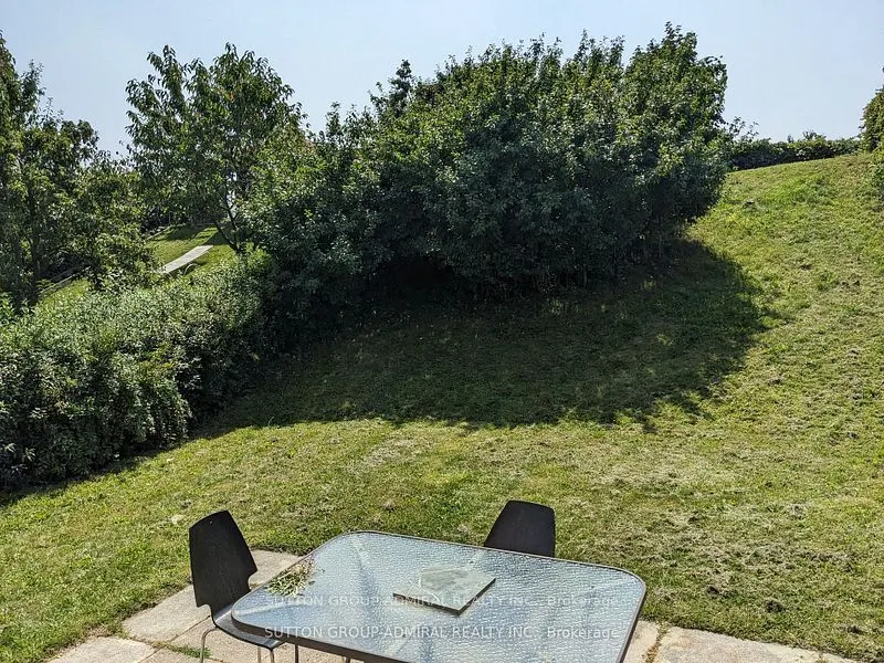 47 Riviera Drive