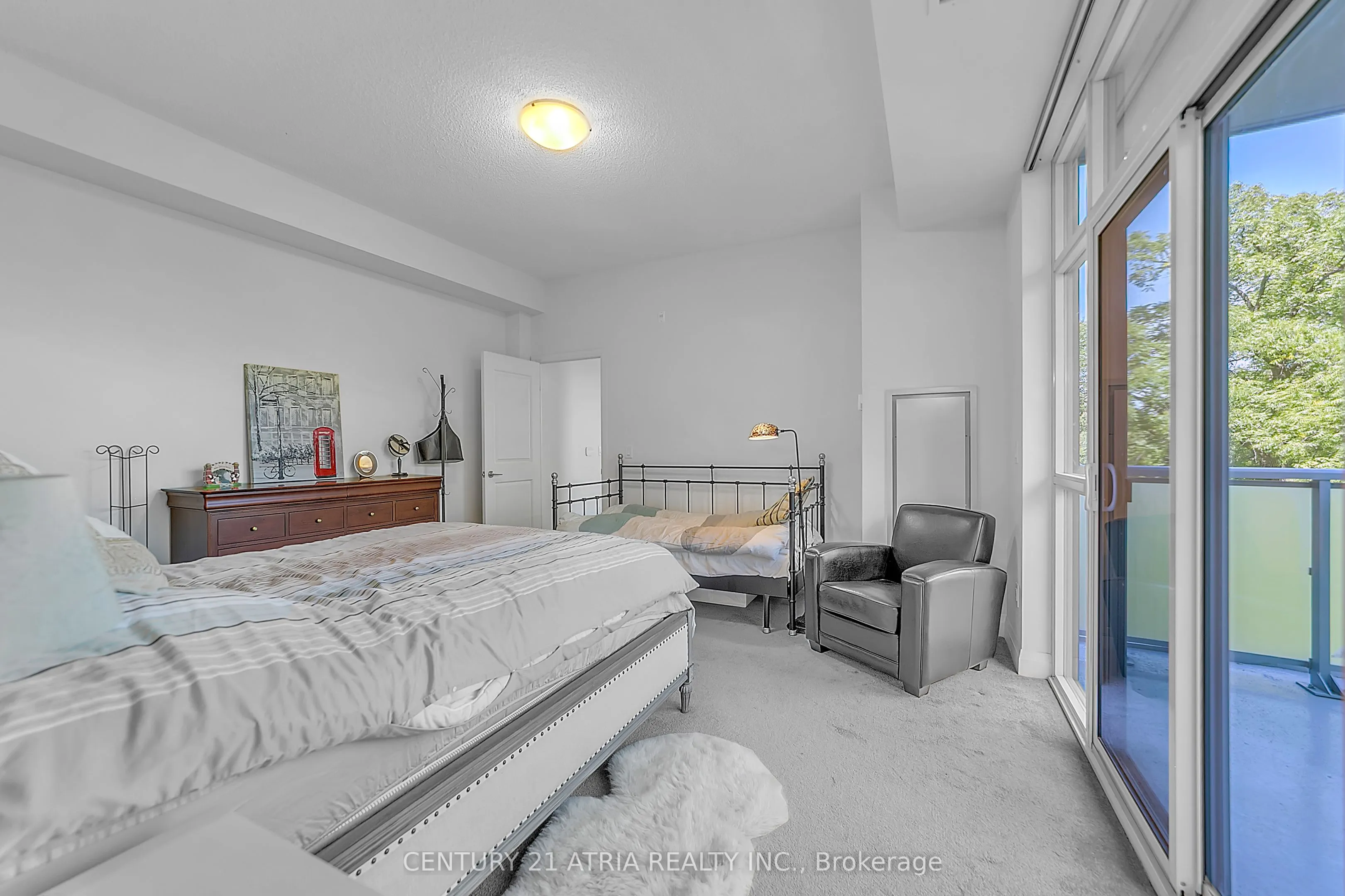 8763 Bayview Avenue, #228