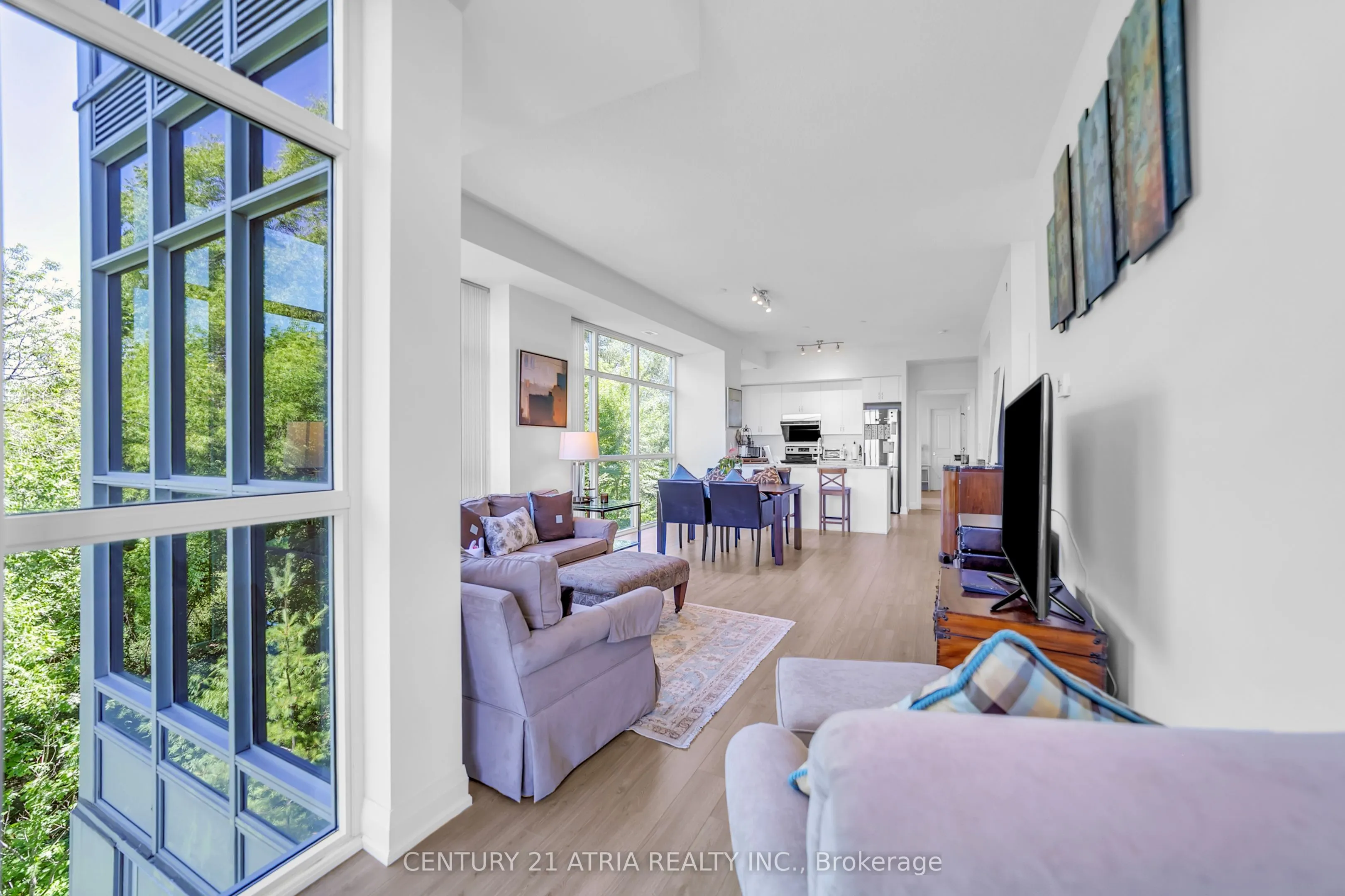 8763 Bayview Avenue, #228