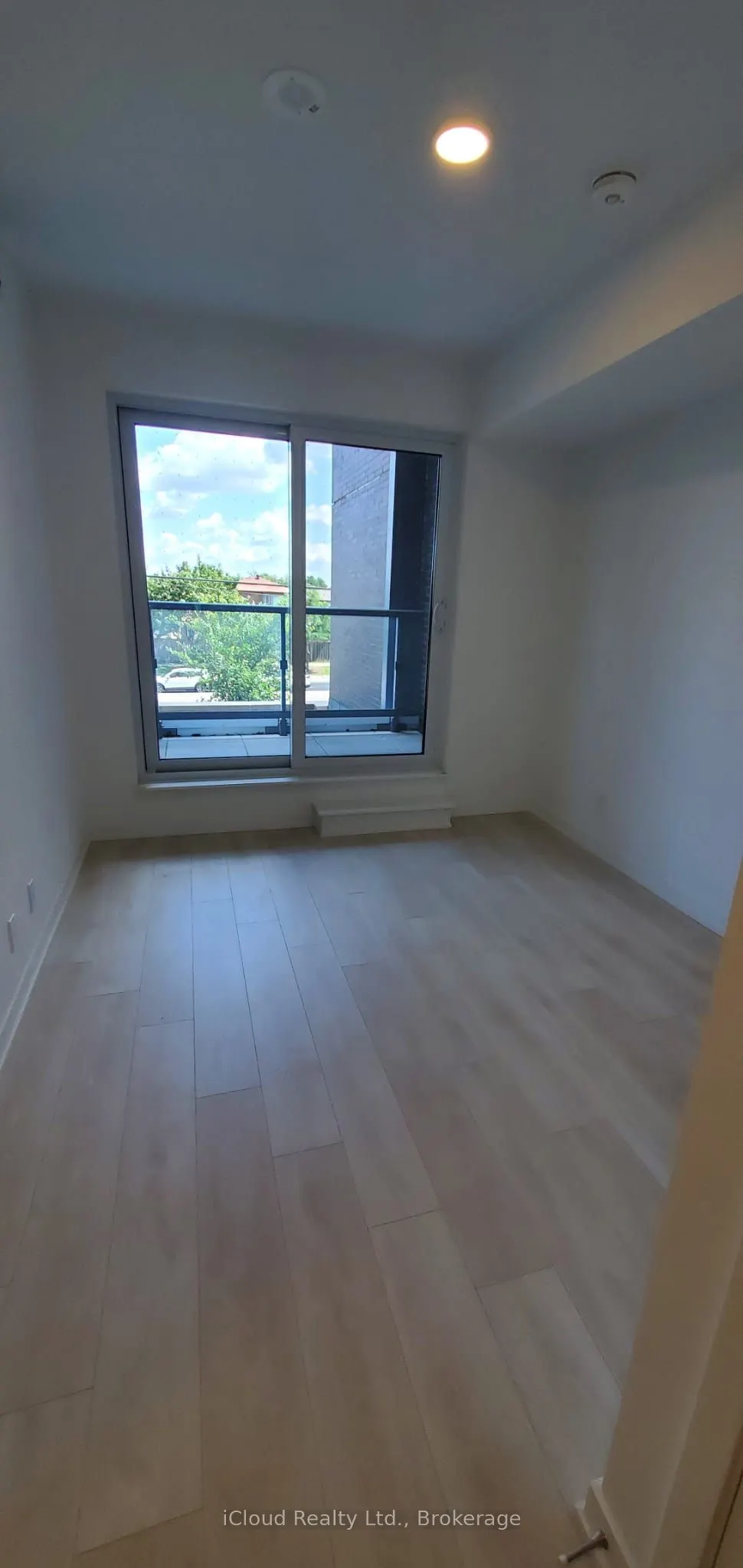 7950 Bathurst Street, #210