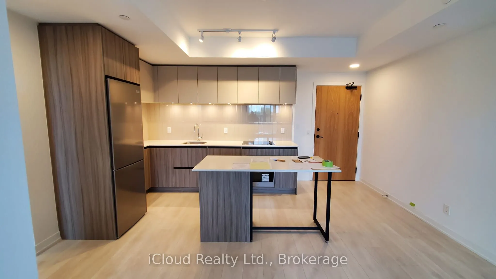 7950 Bathurst Street, #210