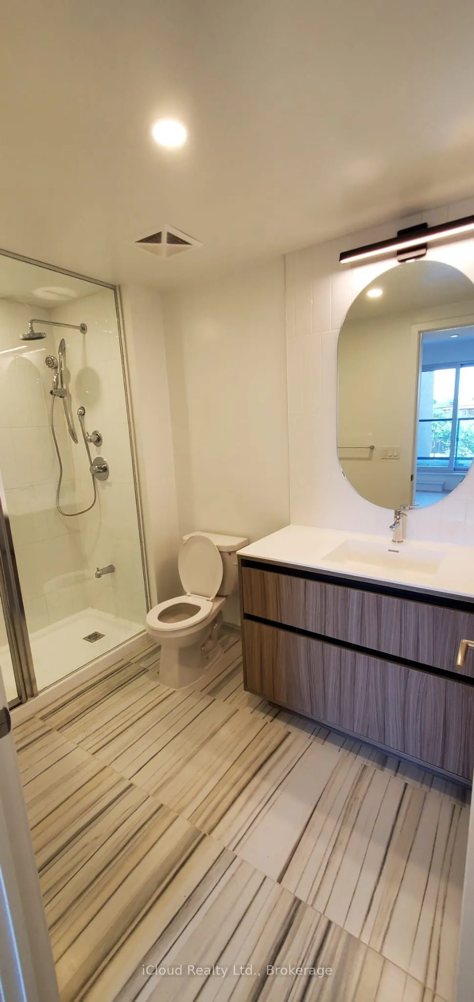 7950 Bathurst Street, #210