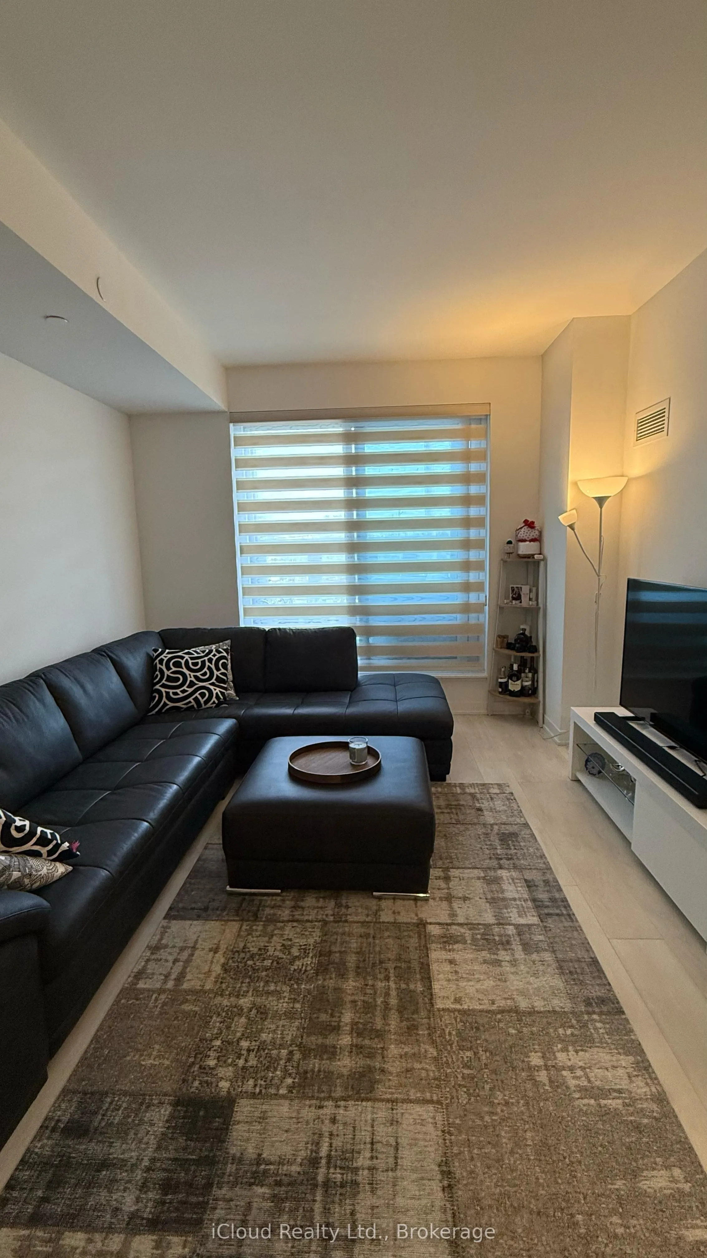7950 Bathurst Street, #210