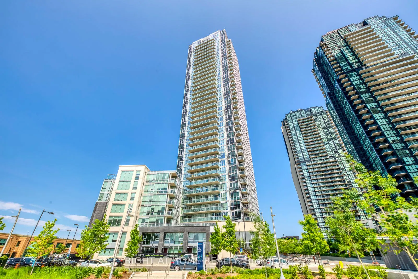2916 Highway 7 Road, #3202