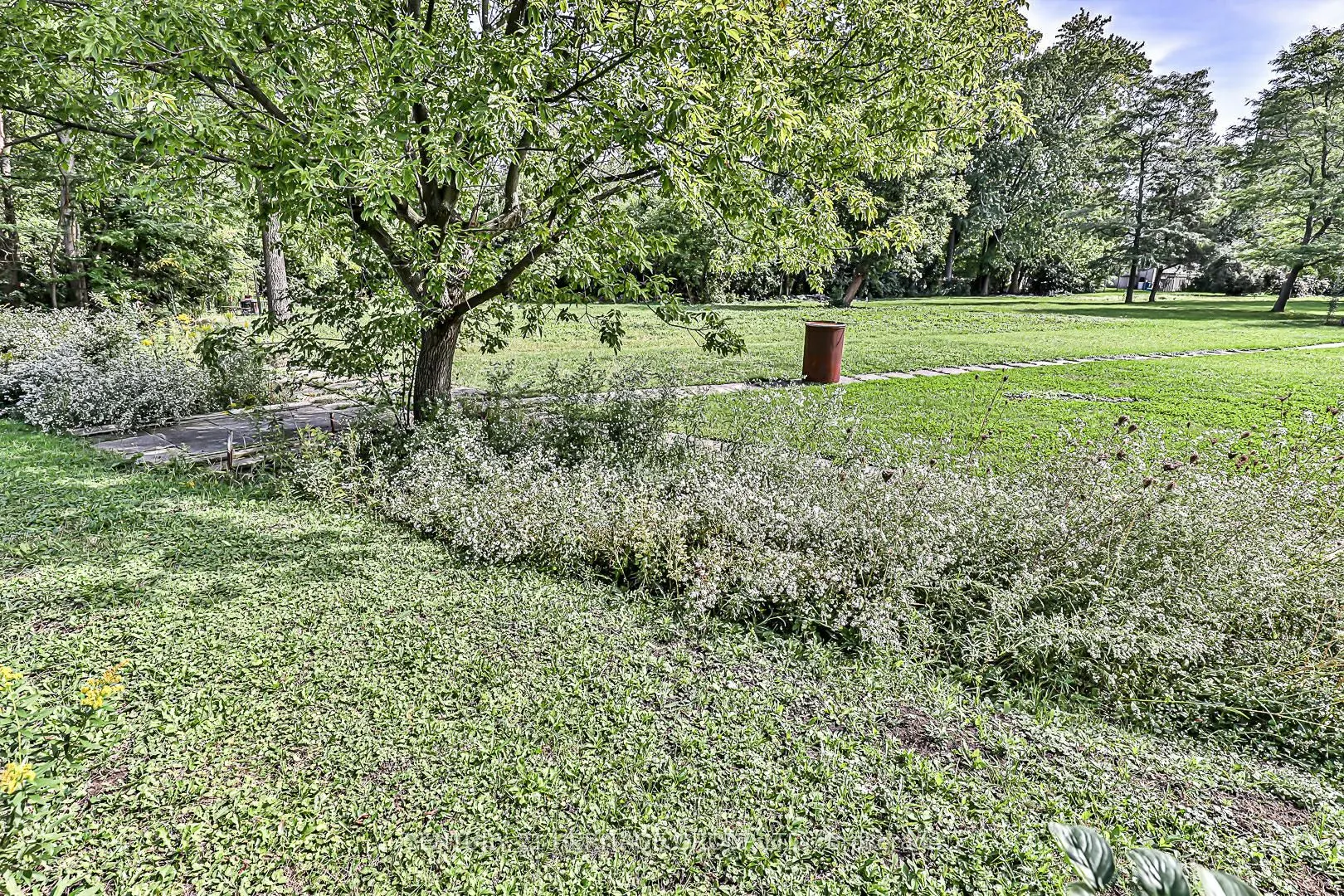 40 Weldrick Road W