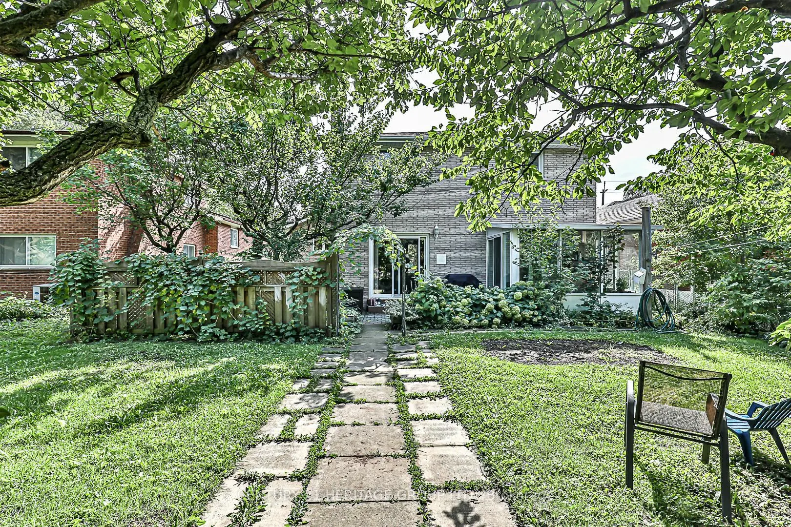 40 Weldrick Road W