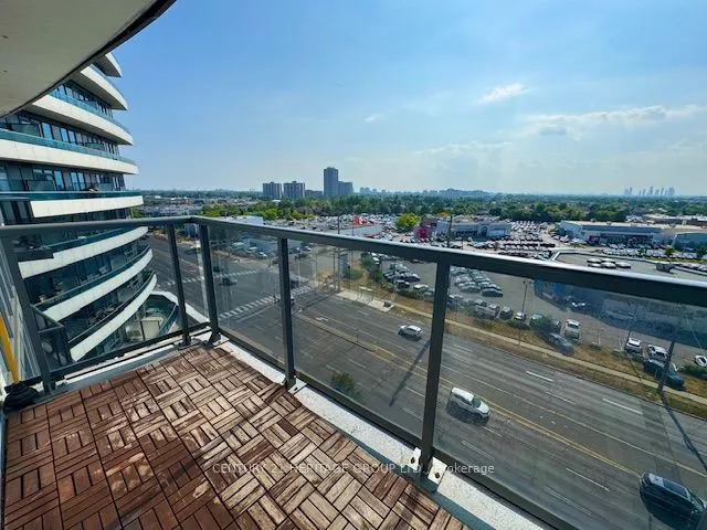 7161 Yonge Street, #718