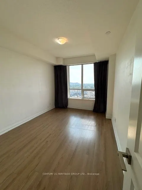 7161 Yonge Street, #718