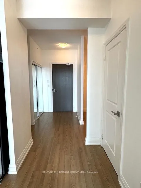 7161 Yonge Street, #718