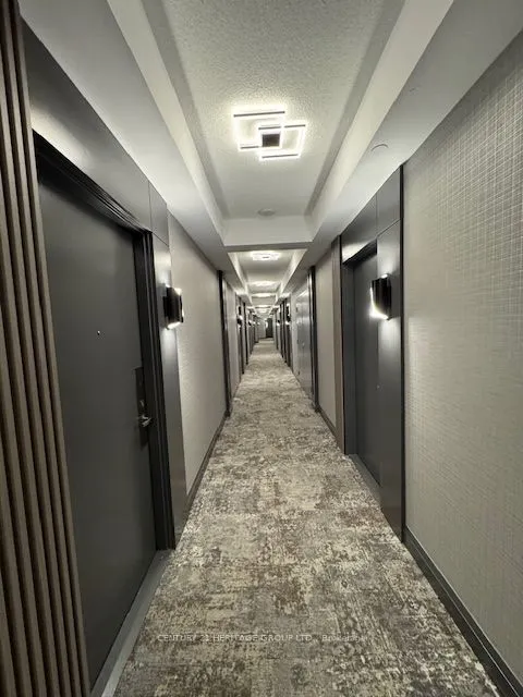 7161 Yonge Street, #718