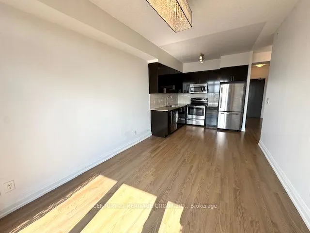 7161 Yonge Street, #718