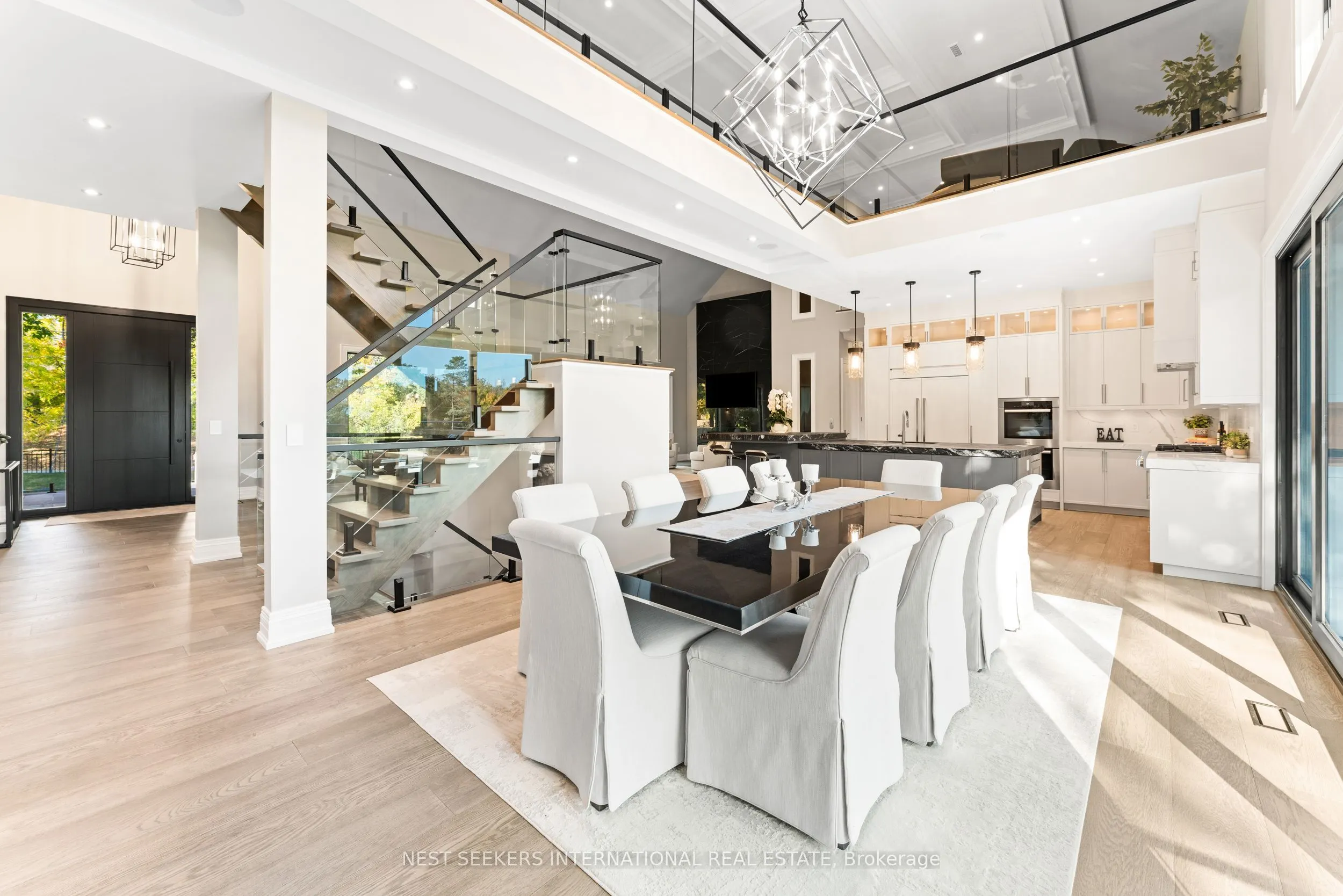 141 Kingscross Drive