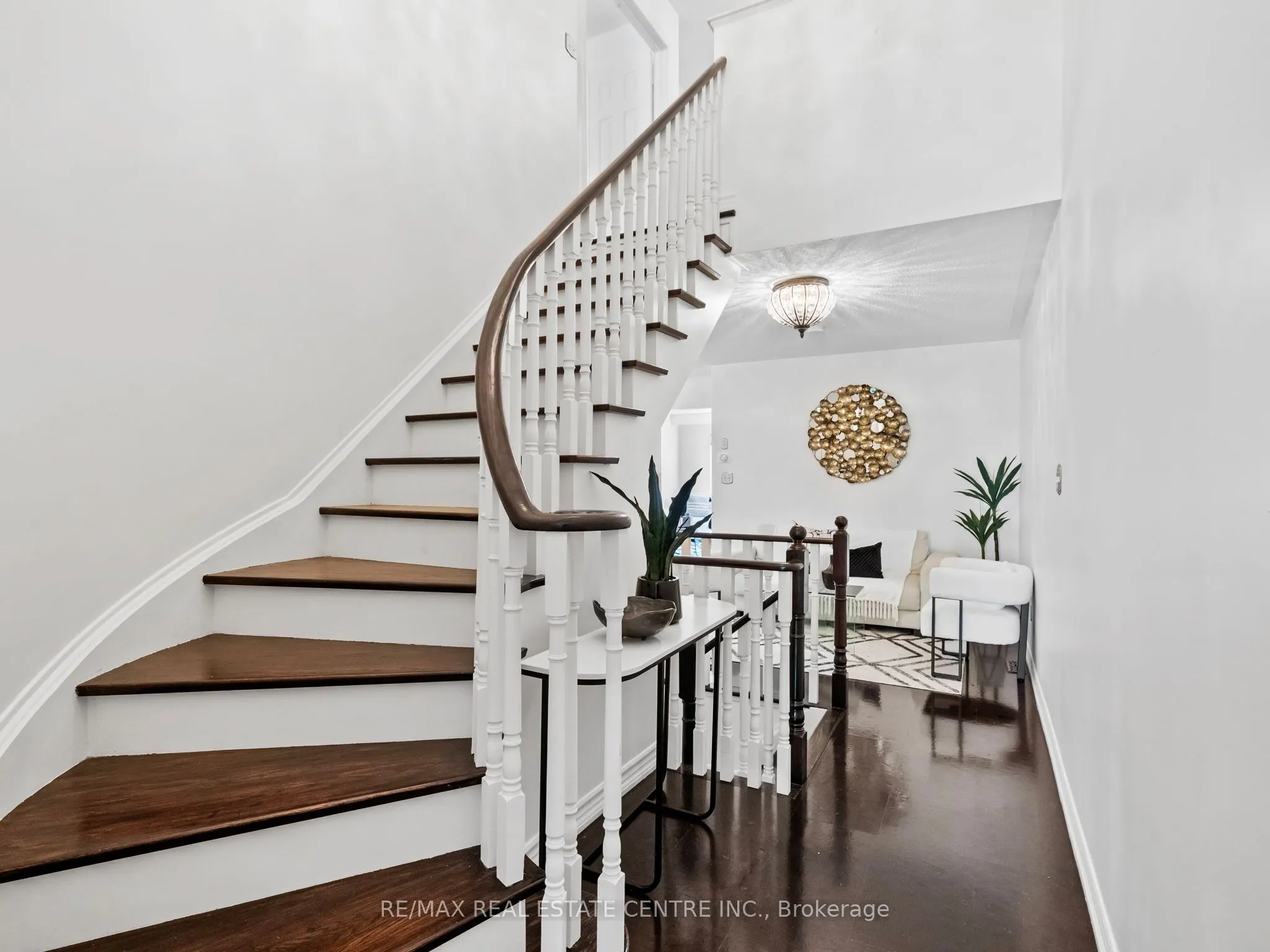 27 Martell Gate