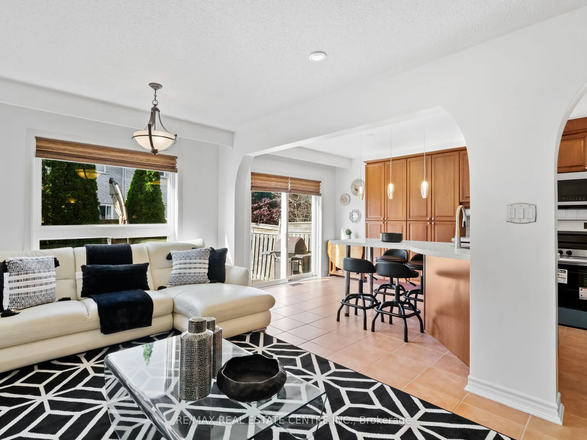 27 Martell Gate