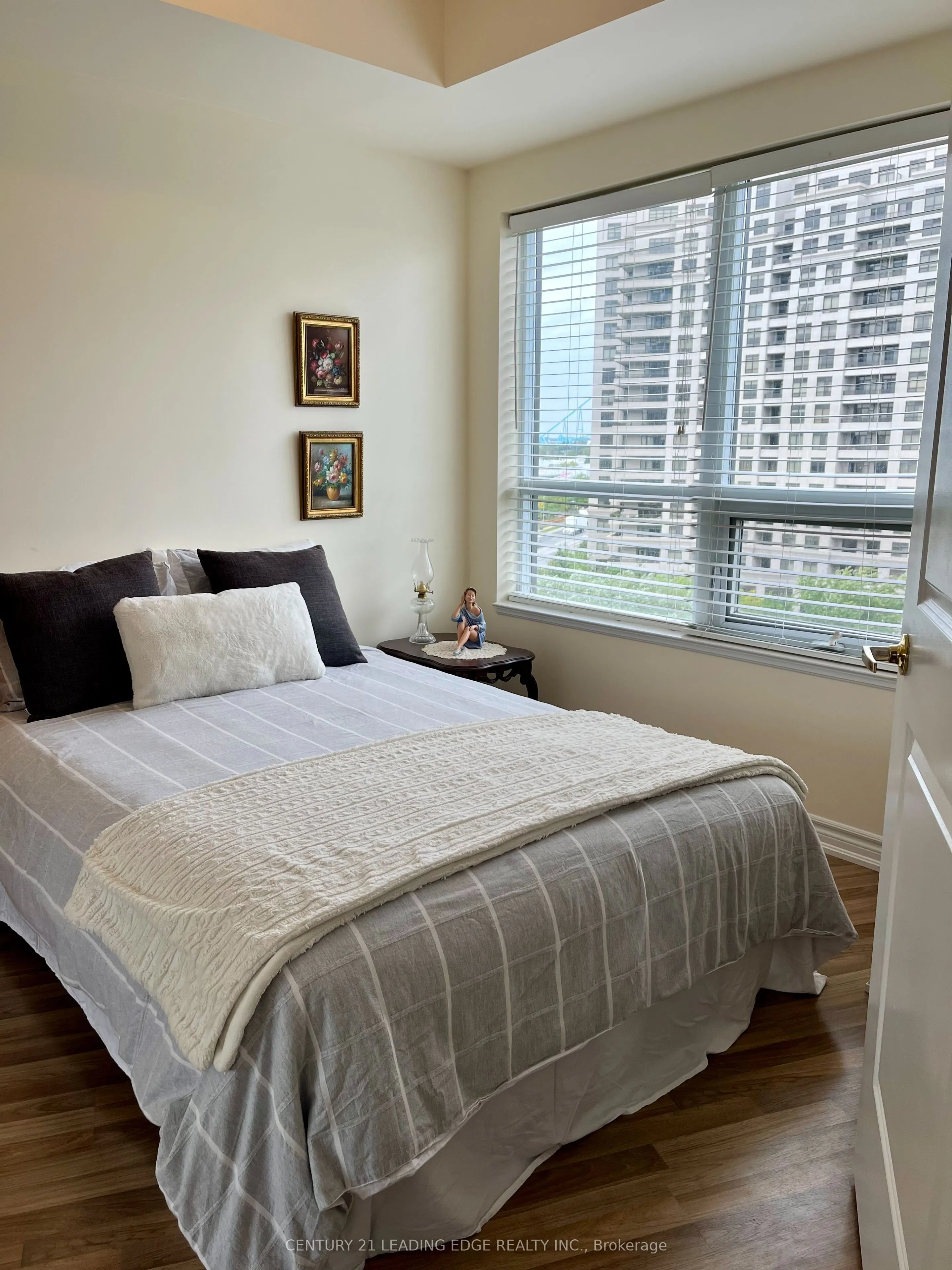 9225 Jane Street, #708