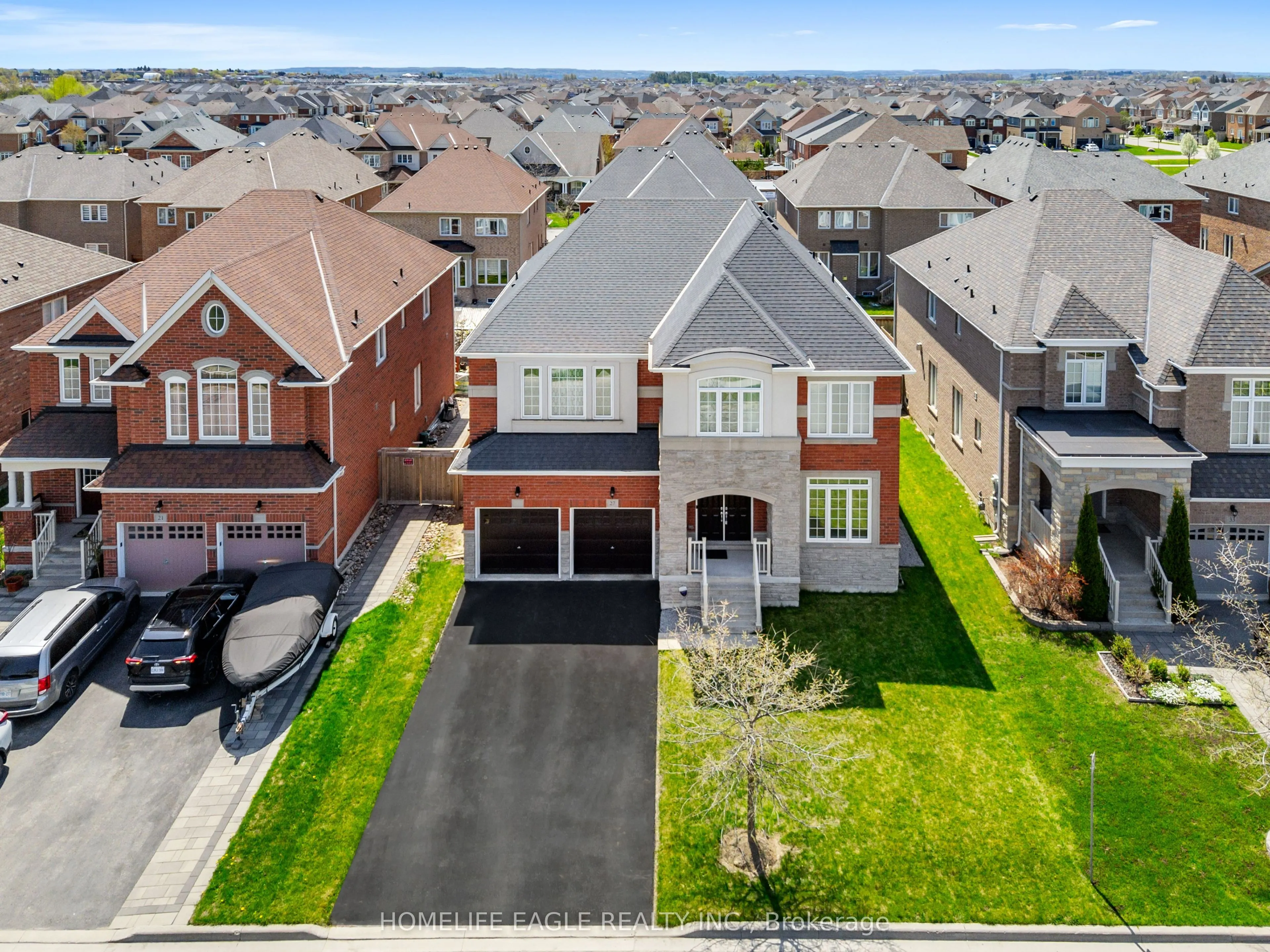 27 Scarlet Way