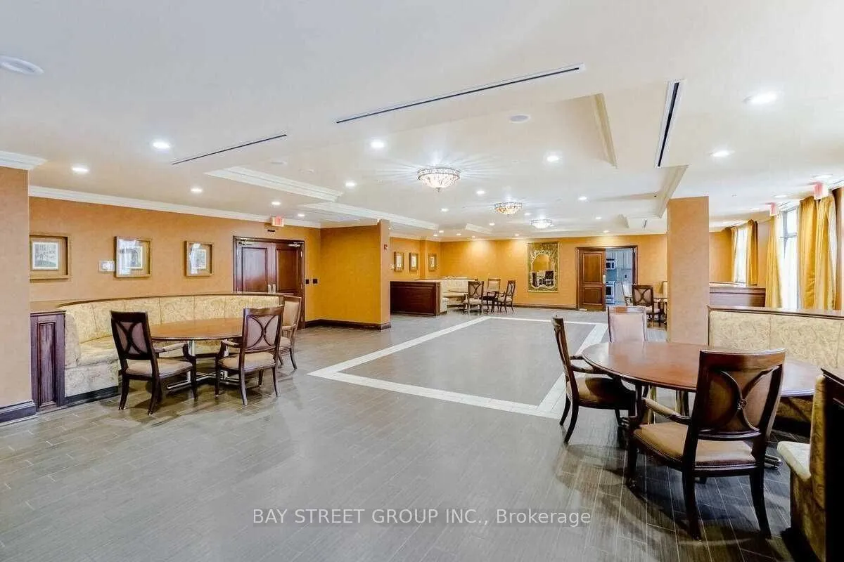 9225 Jane Street, #1406