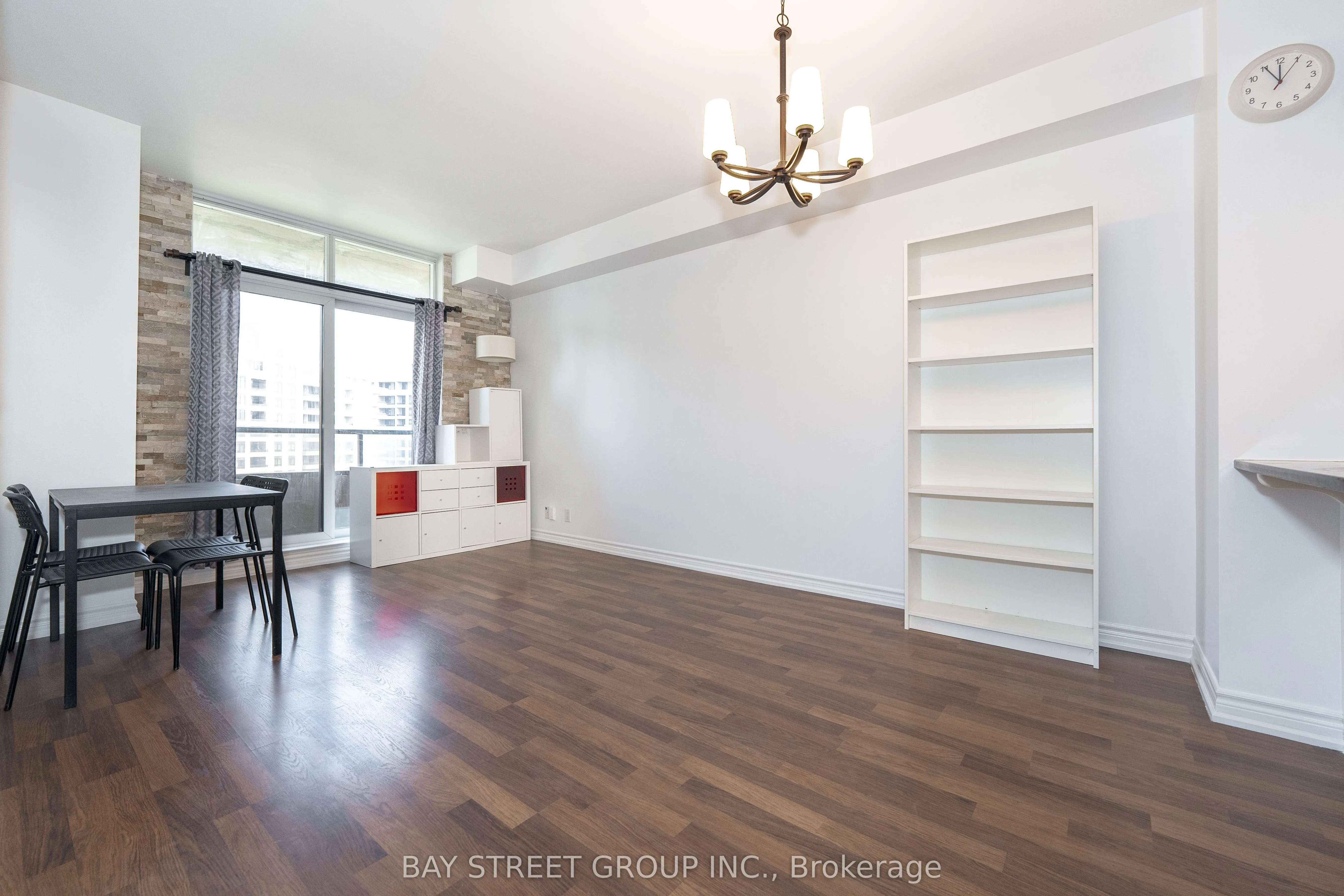 9225 Jane Street, #1406